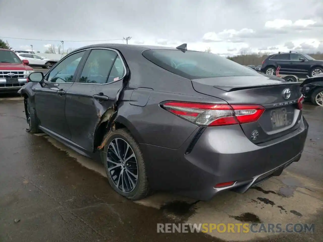 3 Photograph of a damaged car 4T1B11HK5KU746159 TOYOTA CAMRY 2019