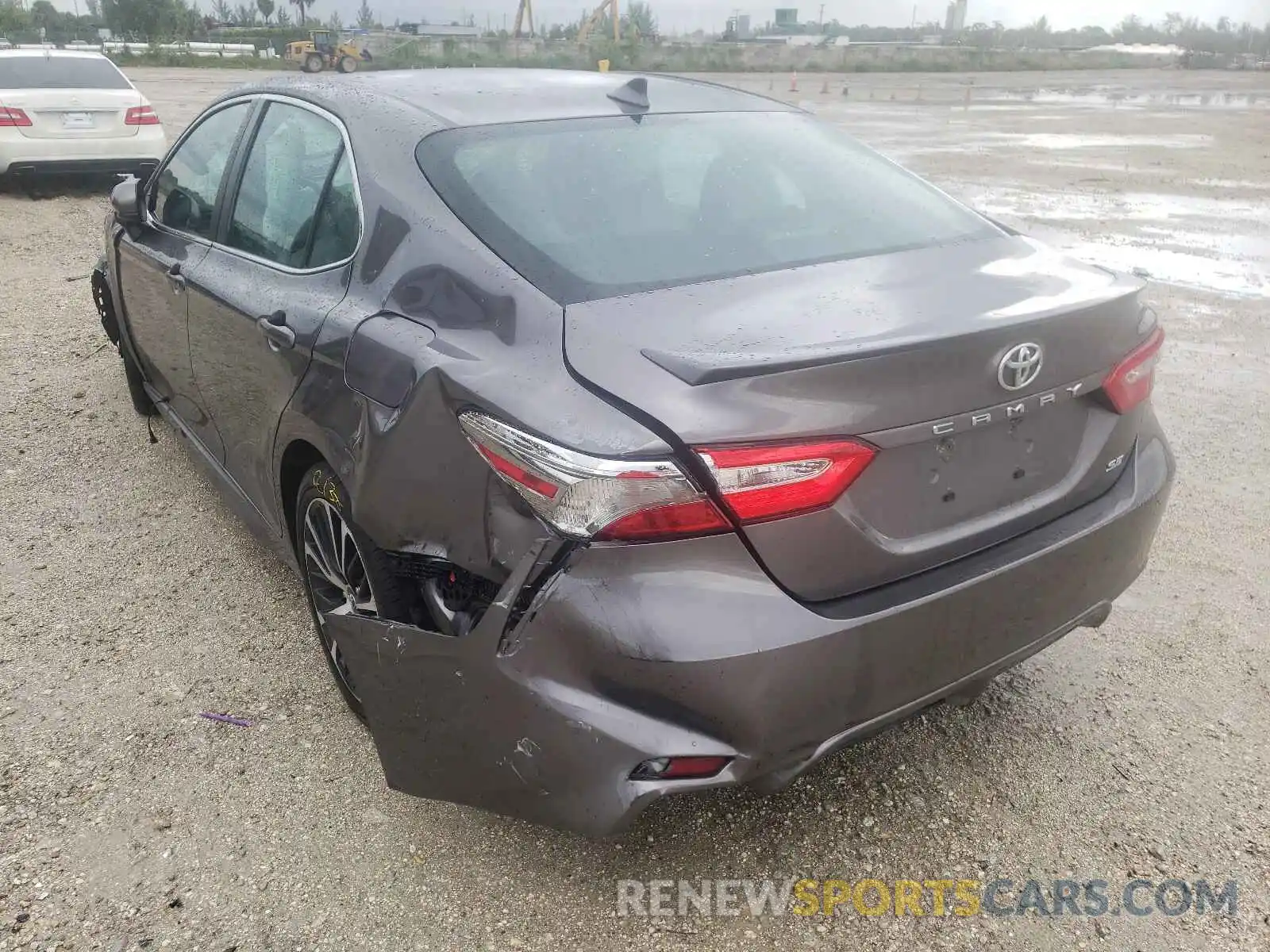 3 Photograph of a damaged car 4T1B11HK5KU746243 TOYOTA CAMRY 2019