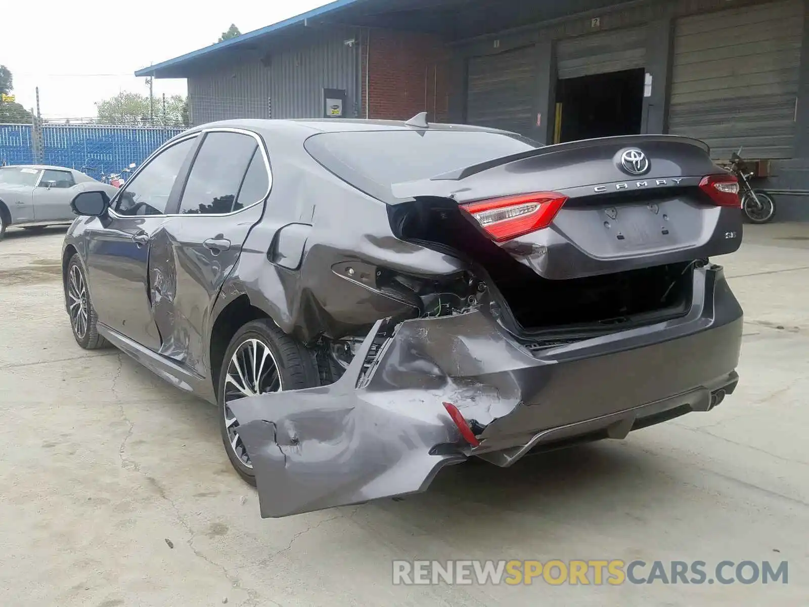 3 Photograph of a damaged car 4T1B11HK5KU746307 TOYOTA CAMRY 2019