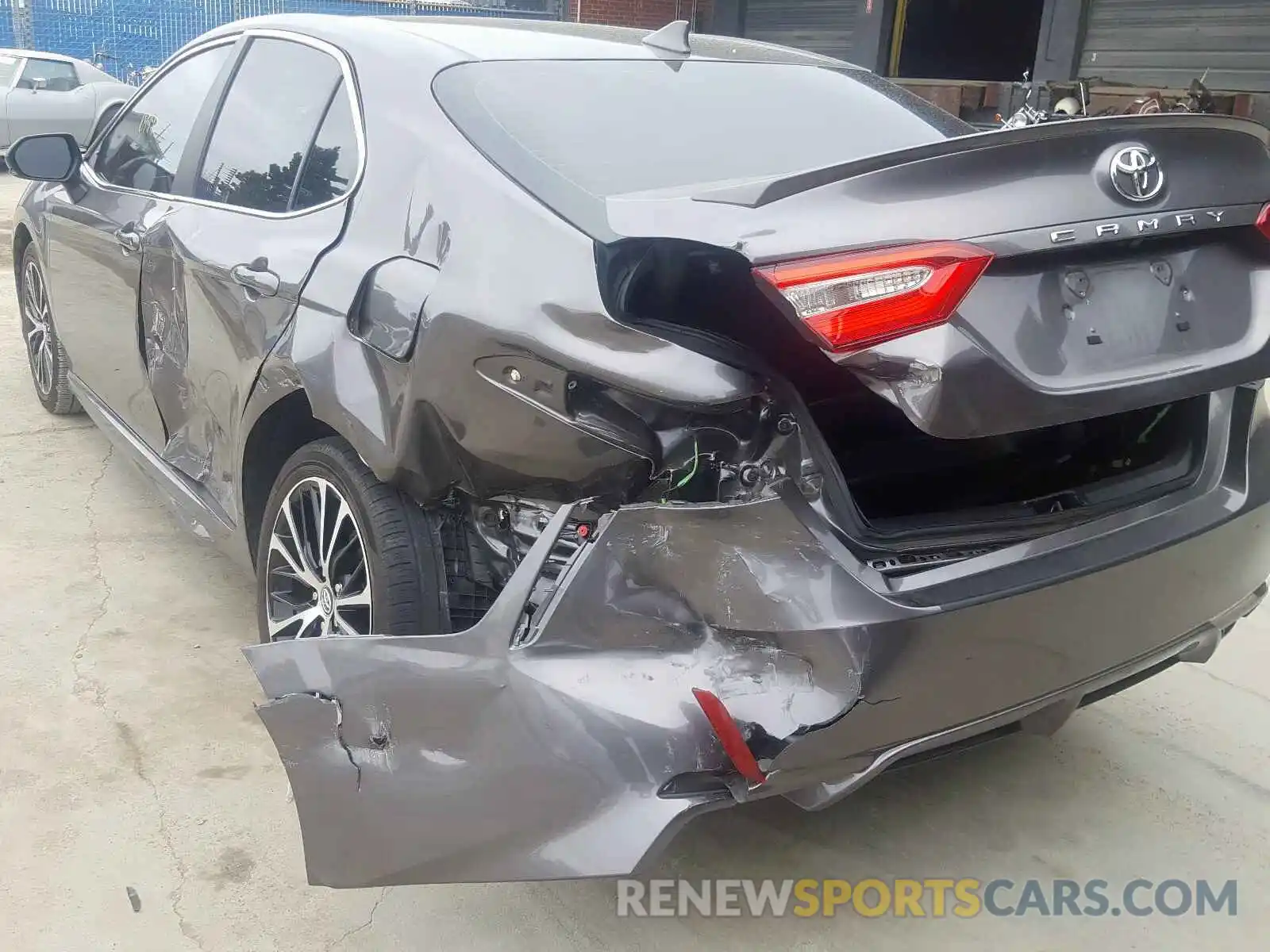 9 Photograph of a damaged car 4T1B11HK5KU746307 TOYOTA CAMRY 2019