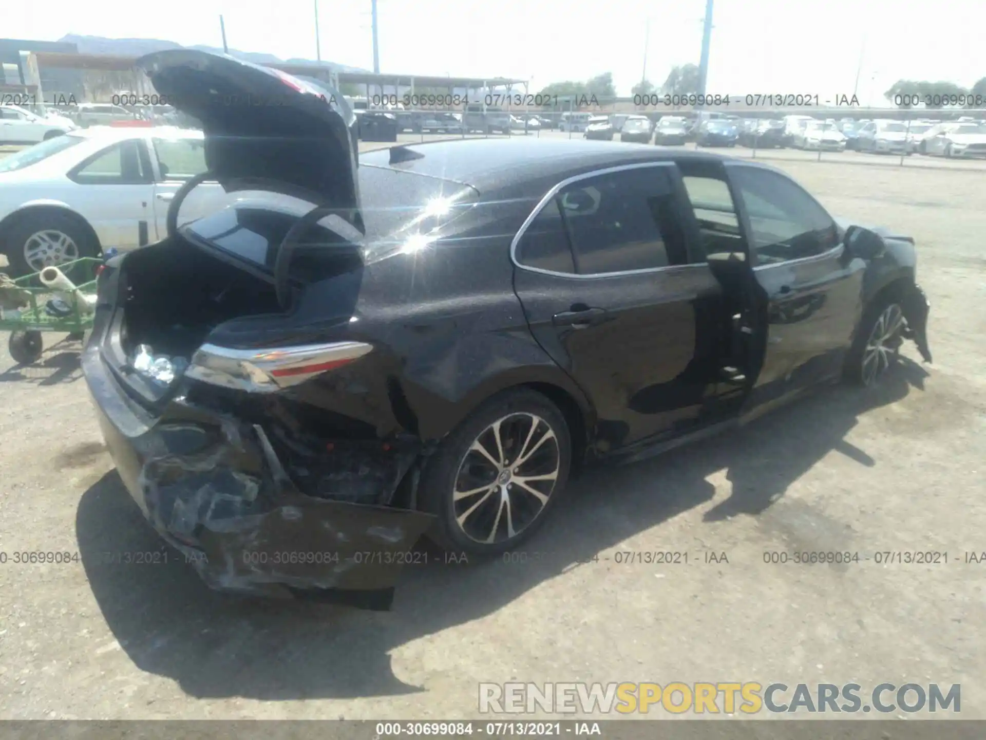 4 Photograph of a damaged car 4T1B11HK5KU746713 TOYOTA CAMRY 2019