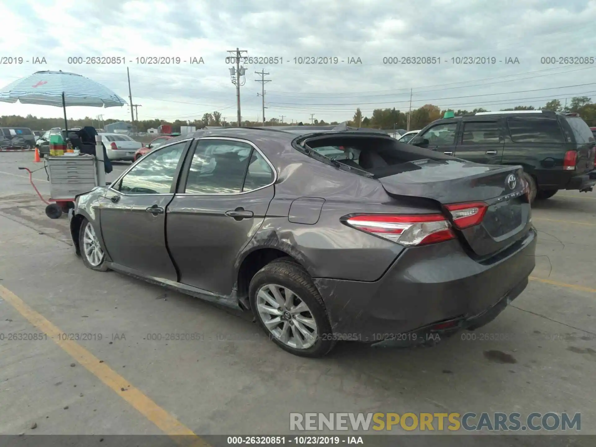 3 Photograph of a damaged car 4T1B11HK5KU747795 TOYOTA CAMRY 2019