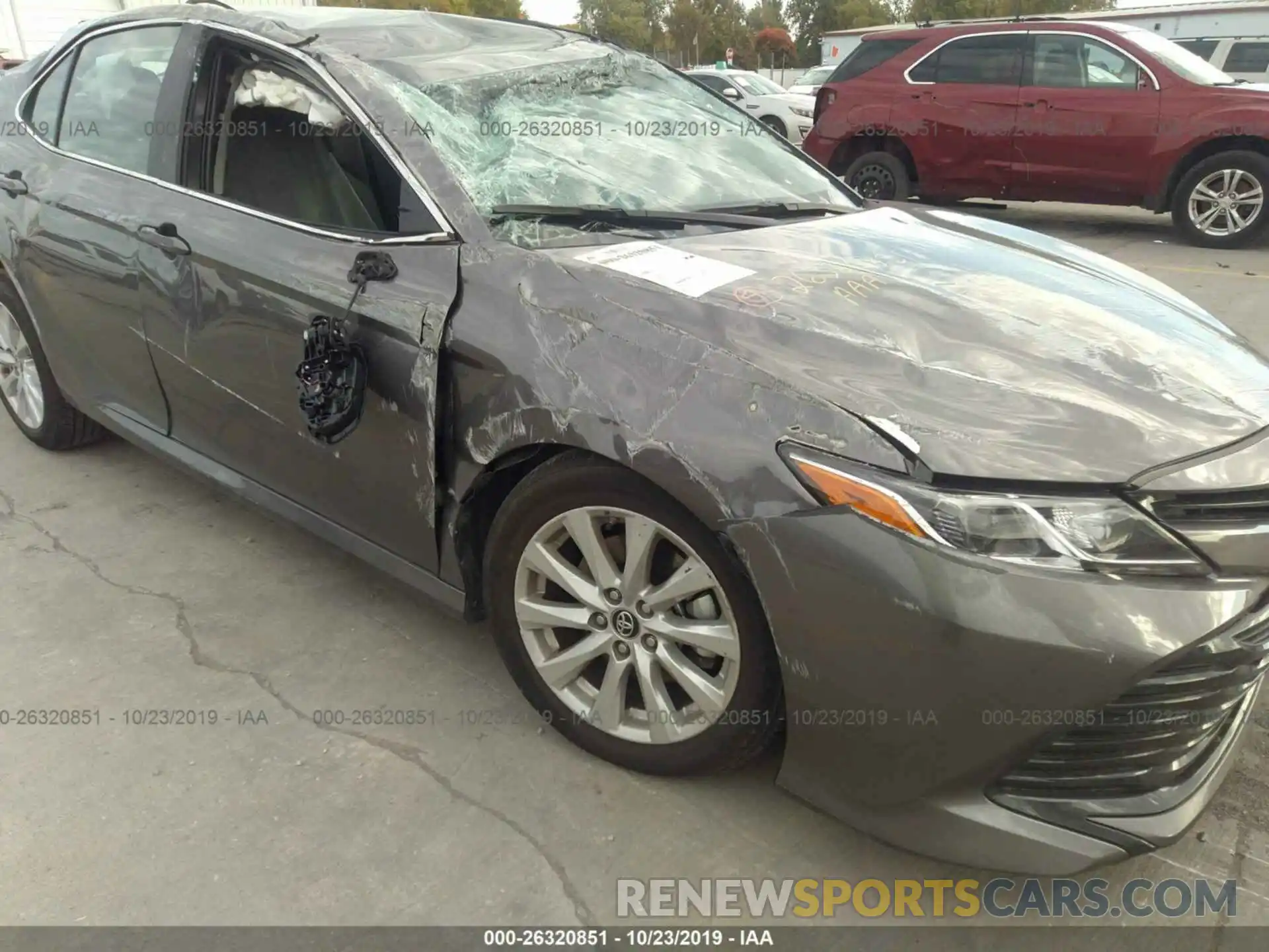 6 Photograph of a damaged car 4T1B11HK5KU747795 TOYOTA CAMRY 2019