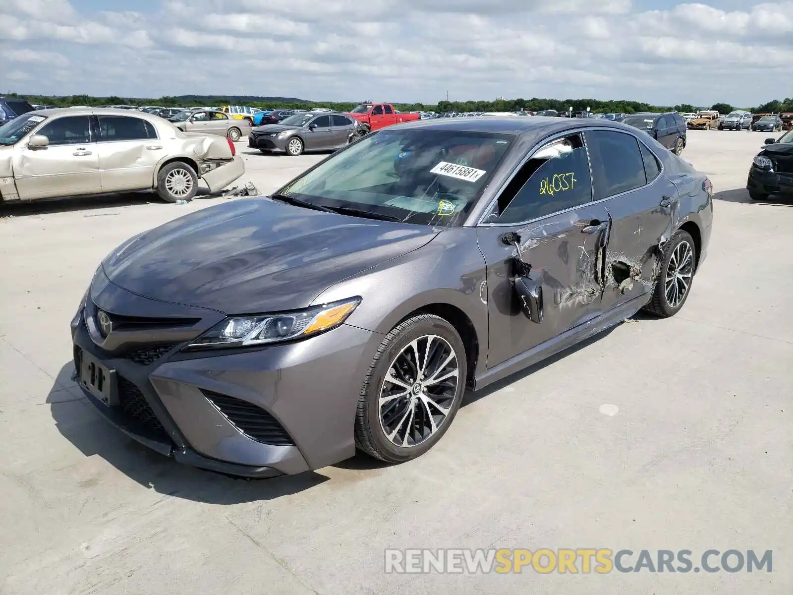 2 Photograph of a damaged car 4T1B11HK5KU748722 TOYOTA CAMRY 2019