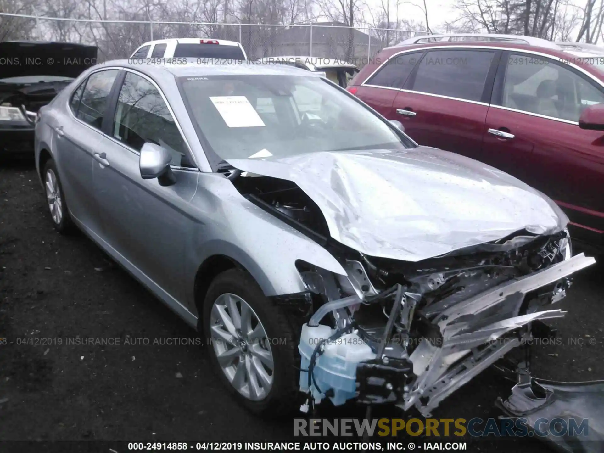 1 Photograph of a damaged car 4T1B11HK5KU749739 TOYOTA CAMRY 2019