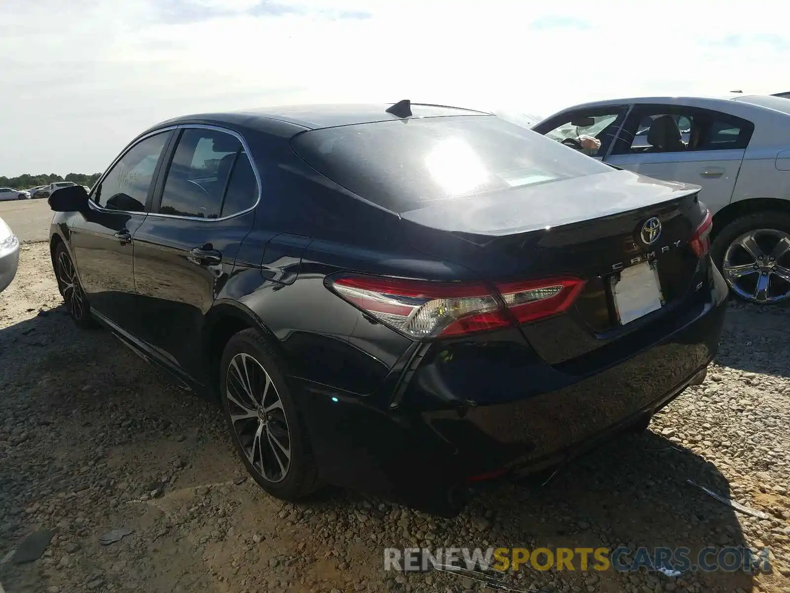 3 Photograph of a damaged car 4T1B11HK5KU751734 TOYOTA CAMRY 2019