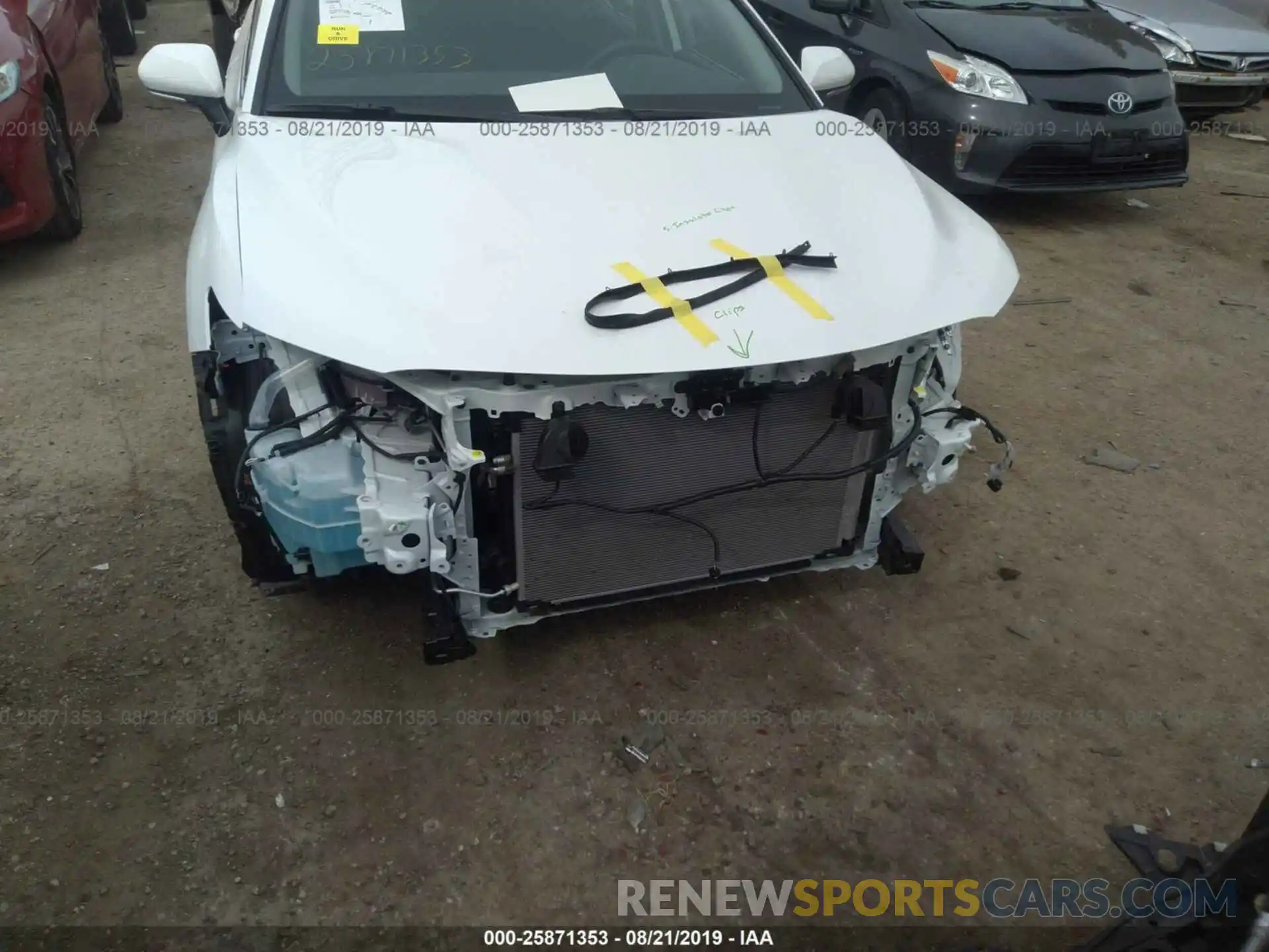 6 Photograph of a damaged car 4T1B11HK5KU752575 TOYOTA CAMRY 2019