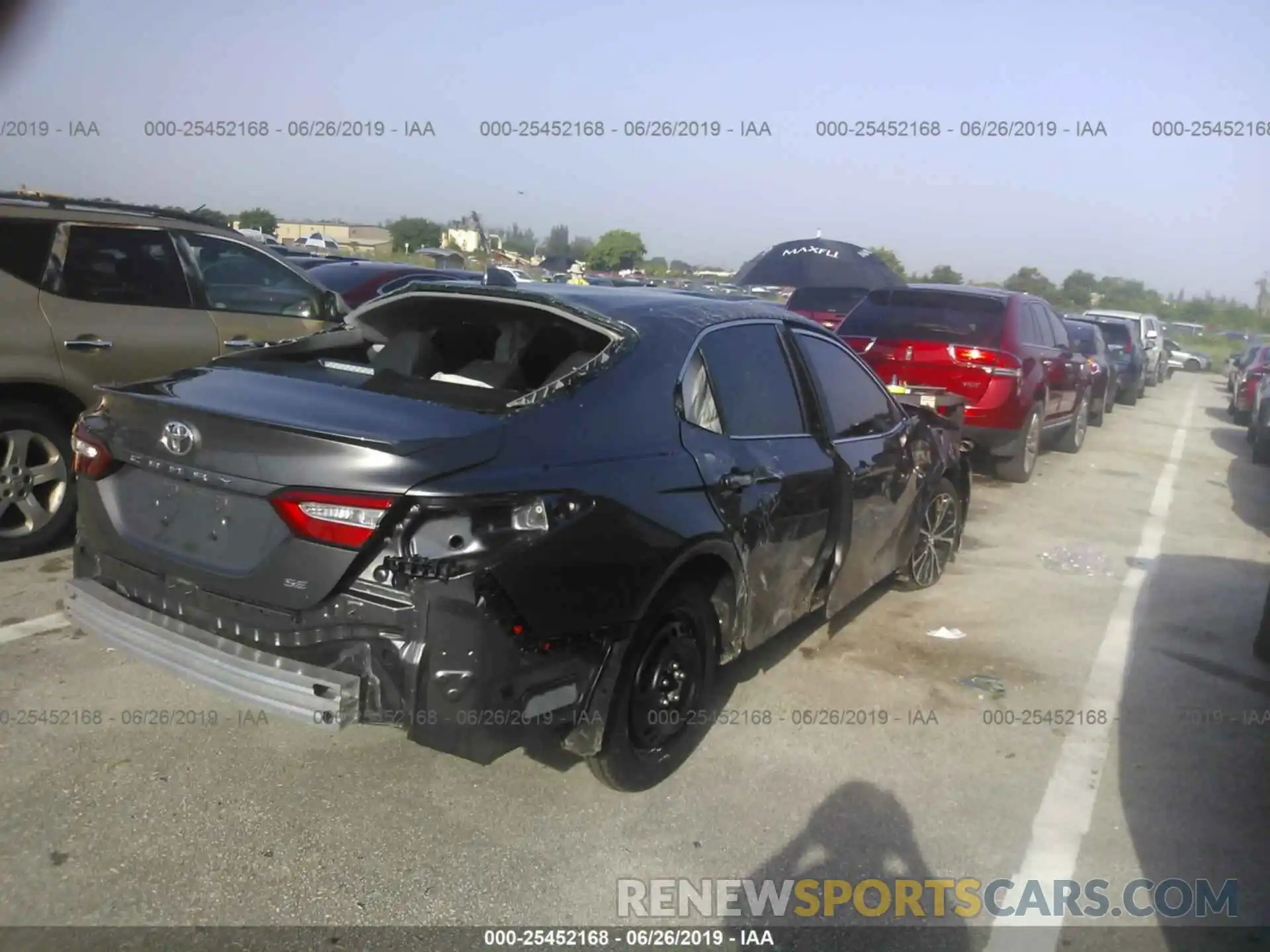 4 Photograph of a damaged car 4T1B11HK5KU753046 TOYOTA CAMRY 2019