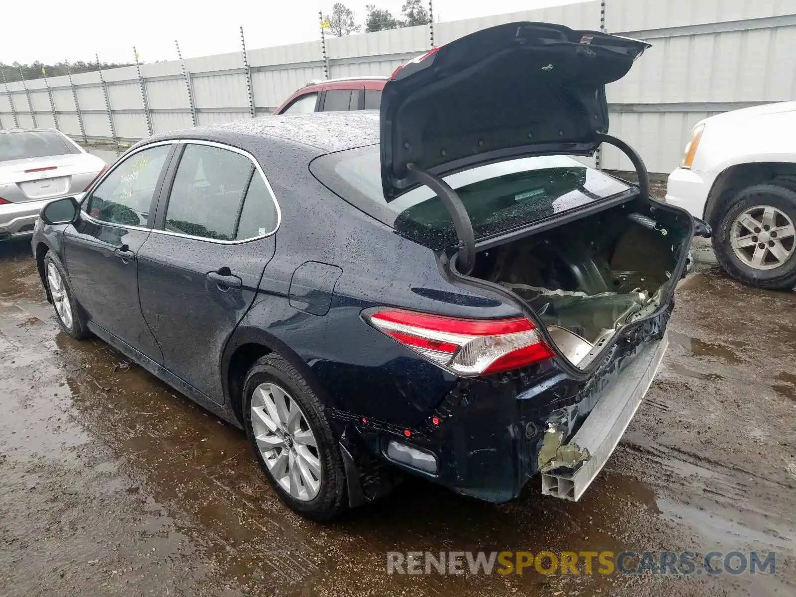 3 Photograph of a damaged car 4T1B11HK5KU753340 TOYOTA CAMRY 2019