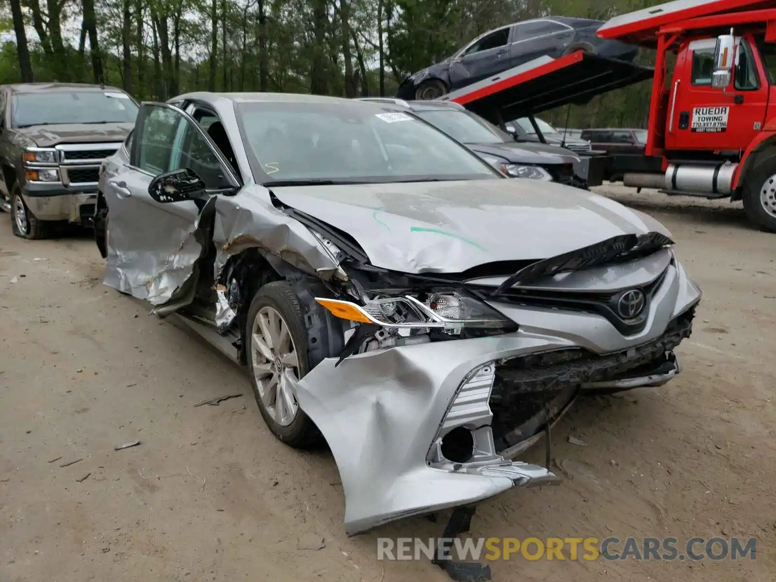1 Photograph of a damaged car 4T1B11HK5KU753760 TOYOTA CAMRY 2019