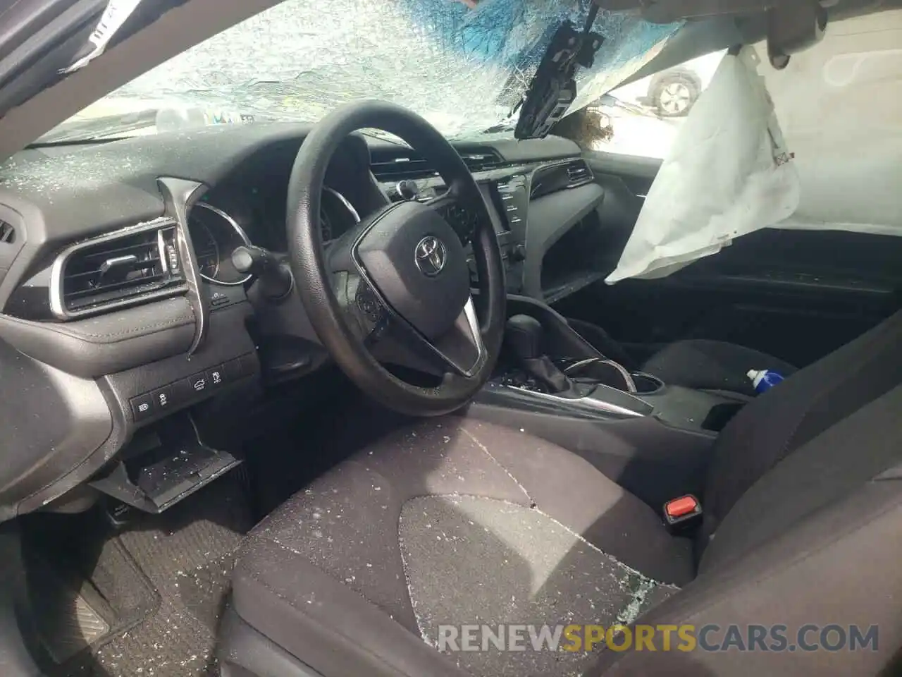 9 Photograph of a damaged car 4T1B11HK5KU754679 TOYOTA CAMRY 2019