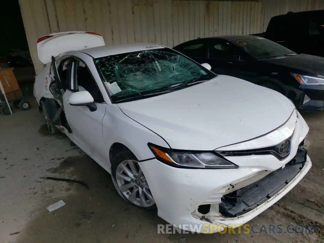 1 Photograph of a damaged car 4T1B11HK5KU754715 TOYOTA CAMRY 2019