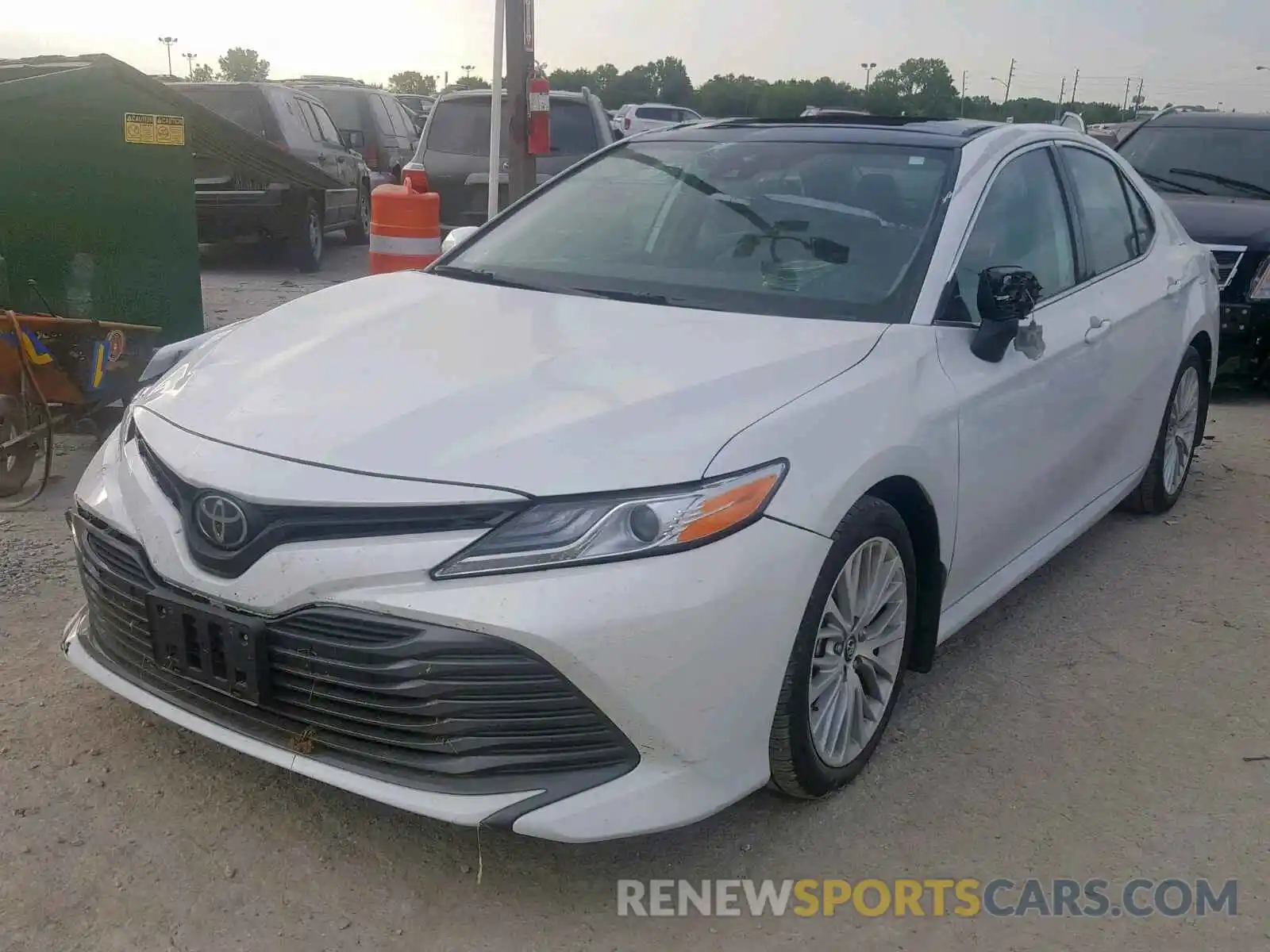 2 Photograph of a damaged car 4T1B11HK5KU755721 TOYOTA CAMRY 2019