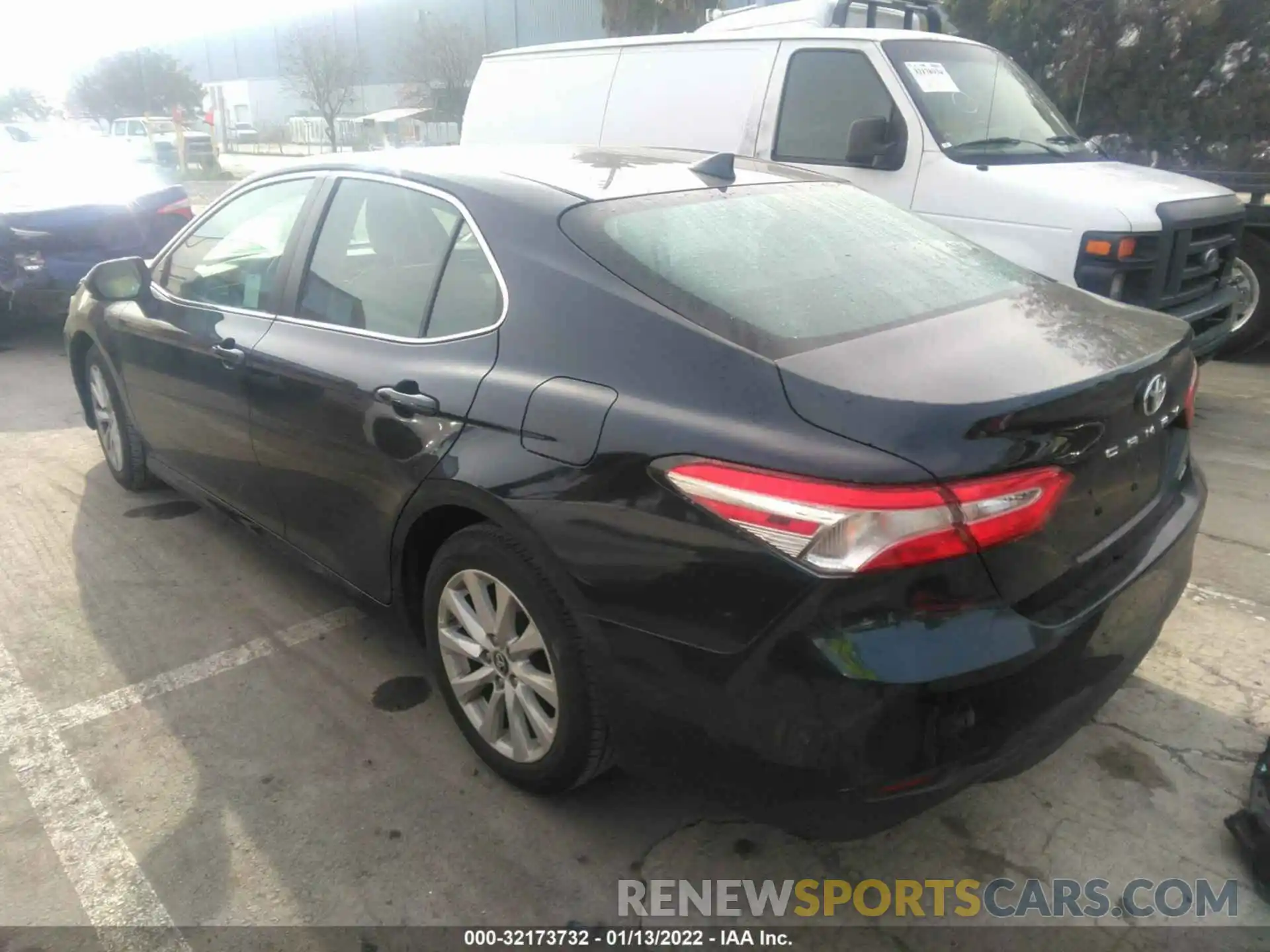 3 Photograph of a damaged car 4T1B11HK5KU757209 TOYOTA CAMRY 2019