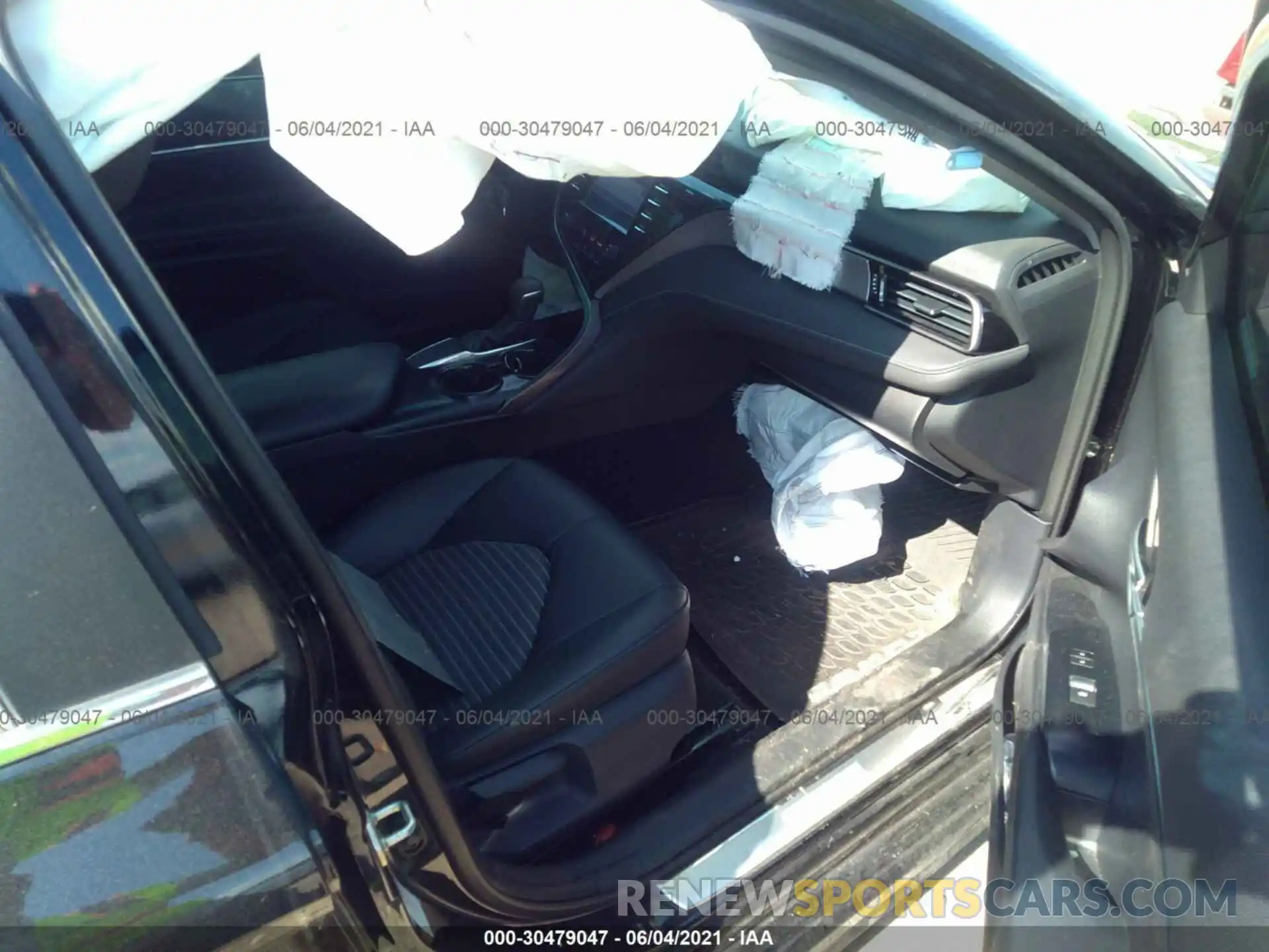 5 Photograph of a damaged car 4T1B11HK5KU757291 TOYOTA CAMRY 2019