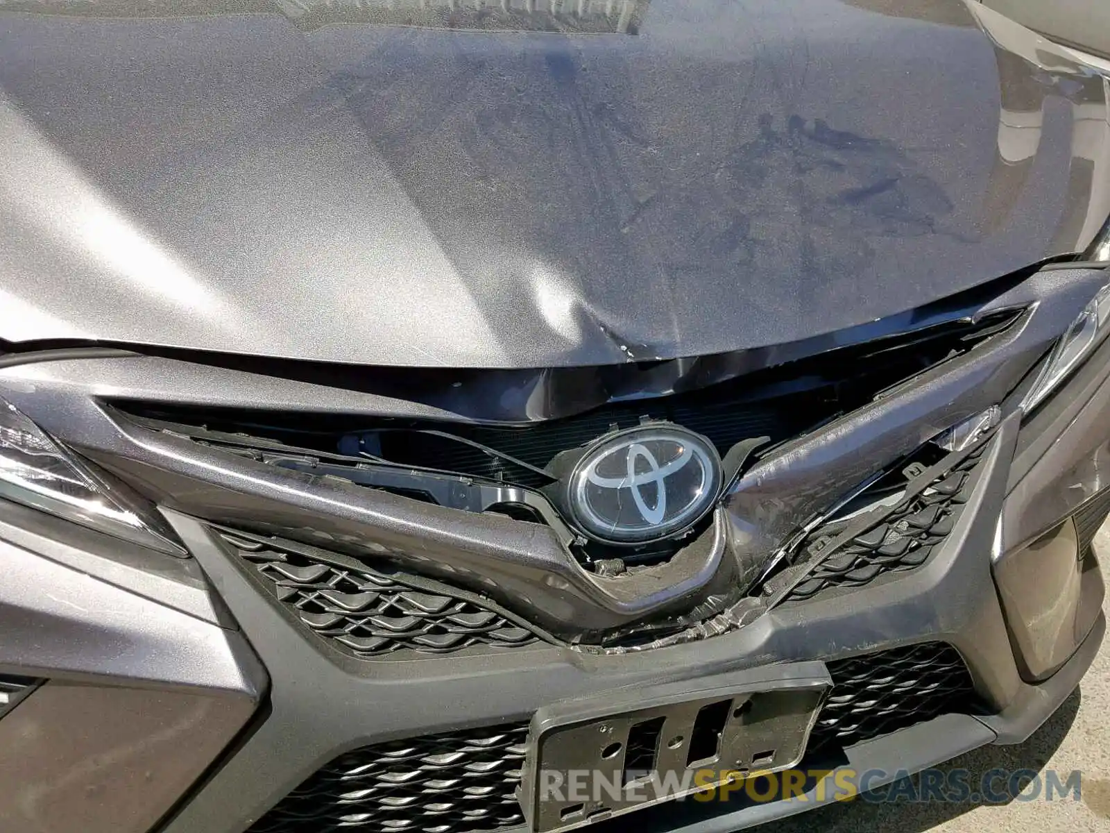 9 Photograph of a damaged car 4T1B11HK5KU757890 TOYOTA CAMRY 2019