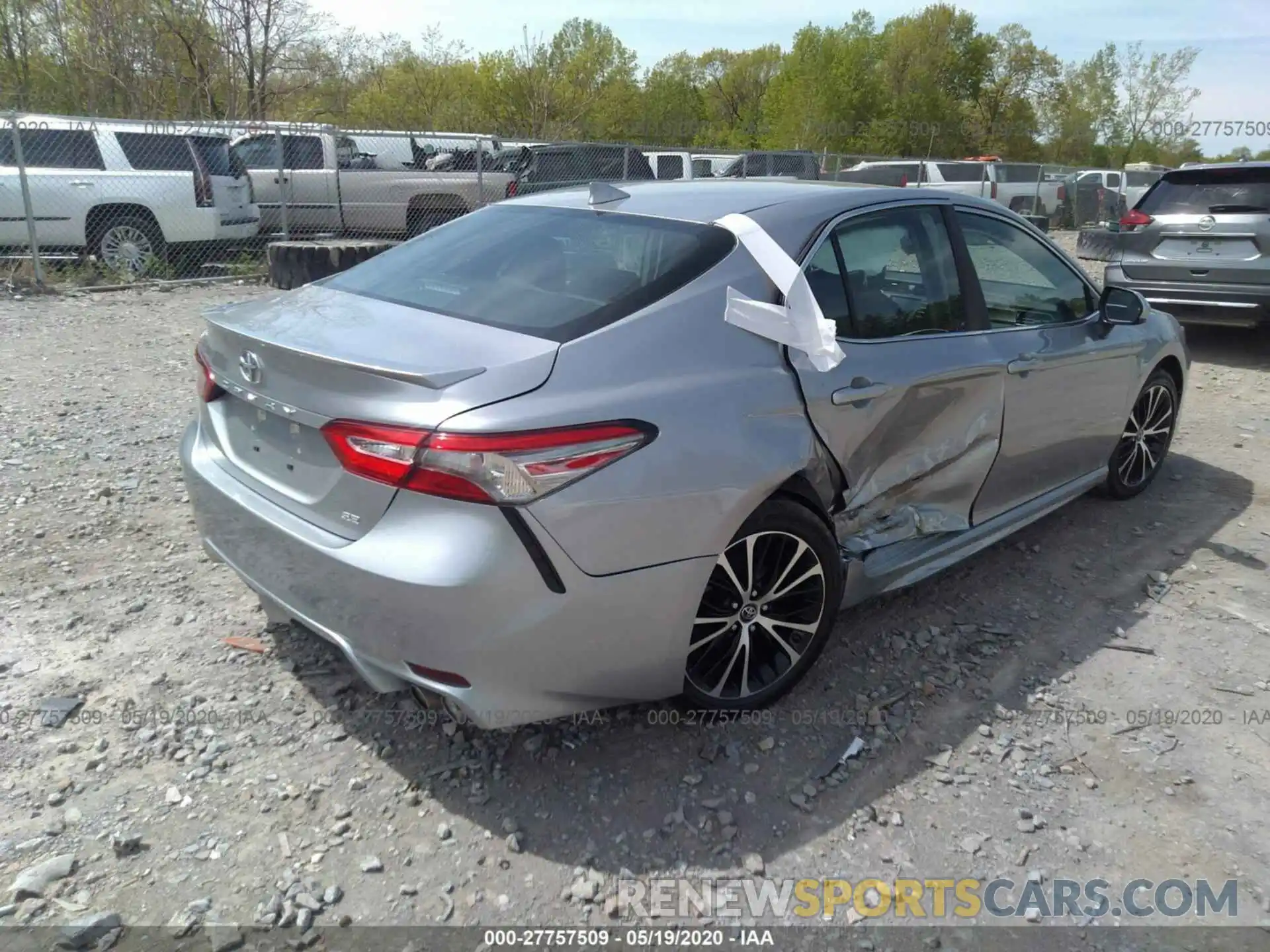 4 Photograph of a damaged car 4T1B11HK5KU758361 TOYOTA CAMRY 2019