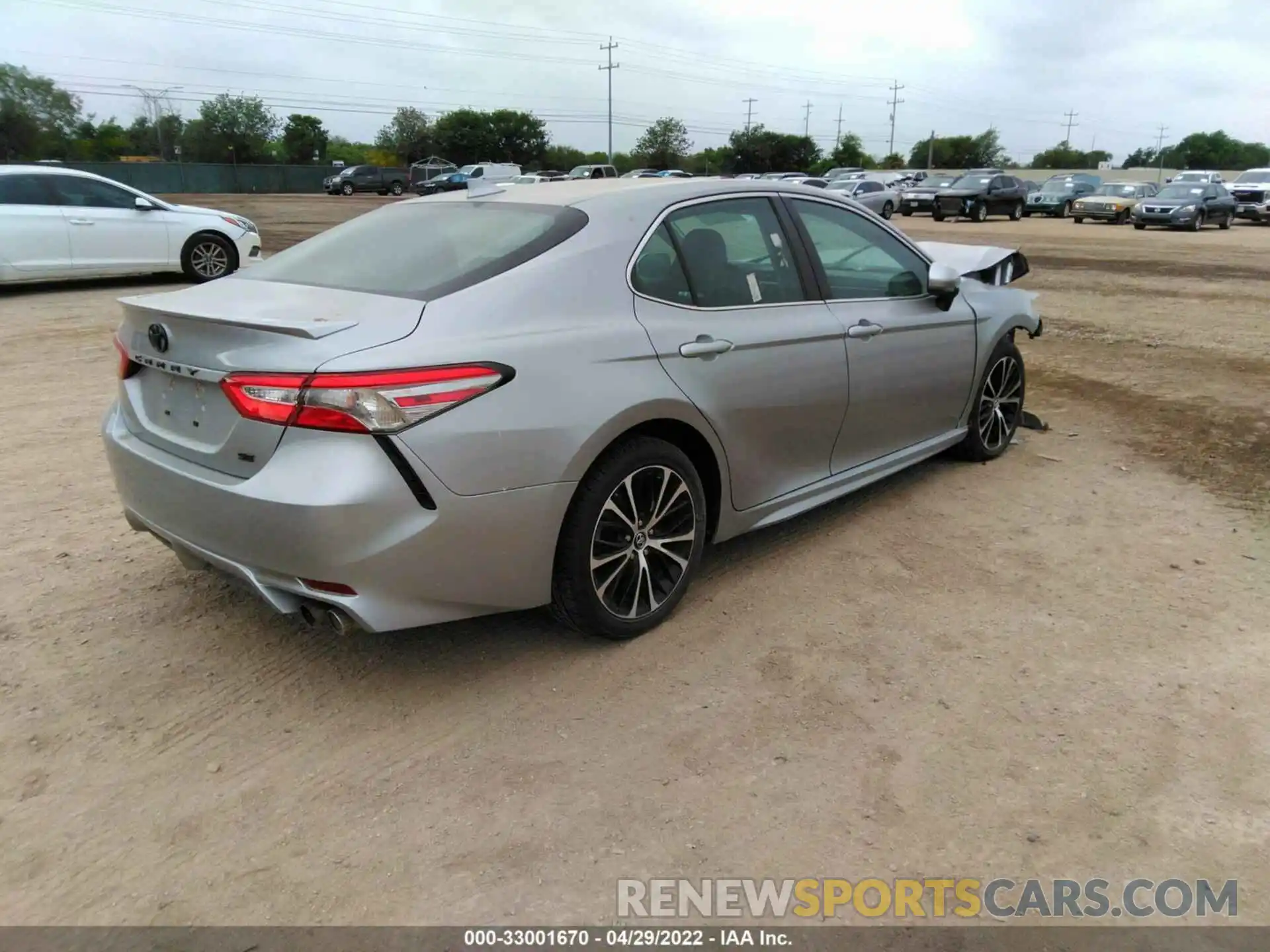 4 Photograph of a damaged car 4T1B11HK5KU758988 TOYOTA CAMRY 2019