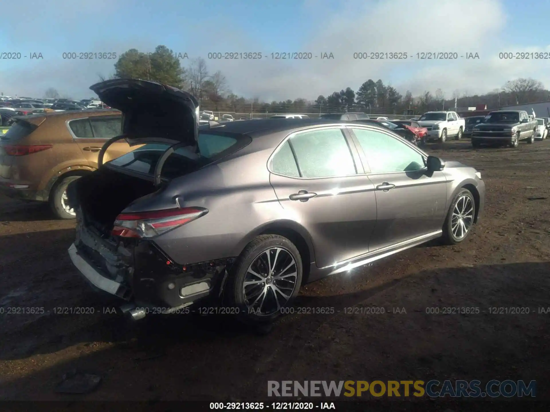 4 Photograph of a damaged car 4T1B11HK5KU759705 TOYOTA CAMRY 2019