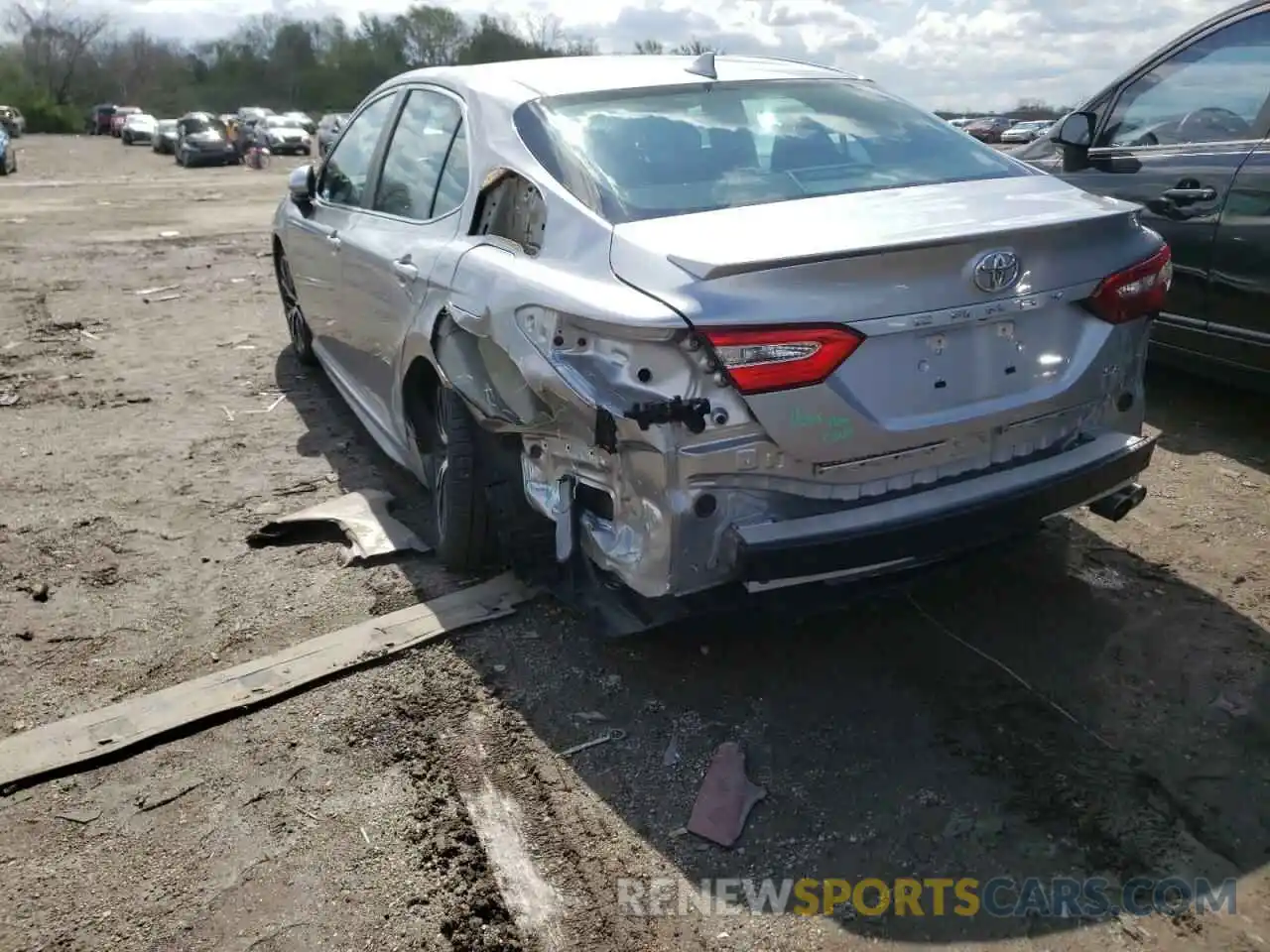 9 Photograph of a damaged car 4T1B11HK5KU760756 TOYOTA CAMRY 2019