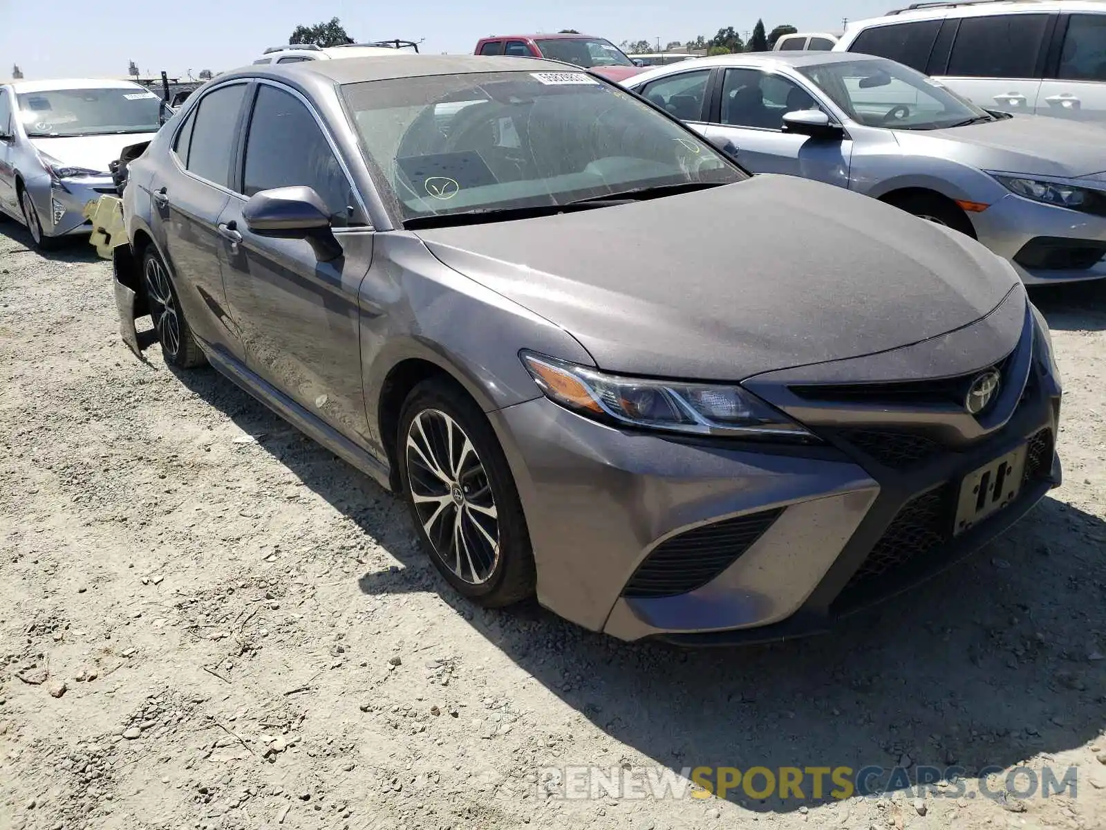 1 Photograph of a damaged car 4T1B11HK5KU760837 TOYOTA CAMRY 2019