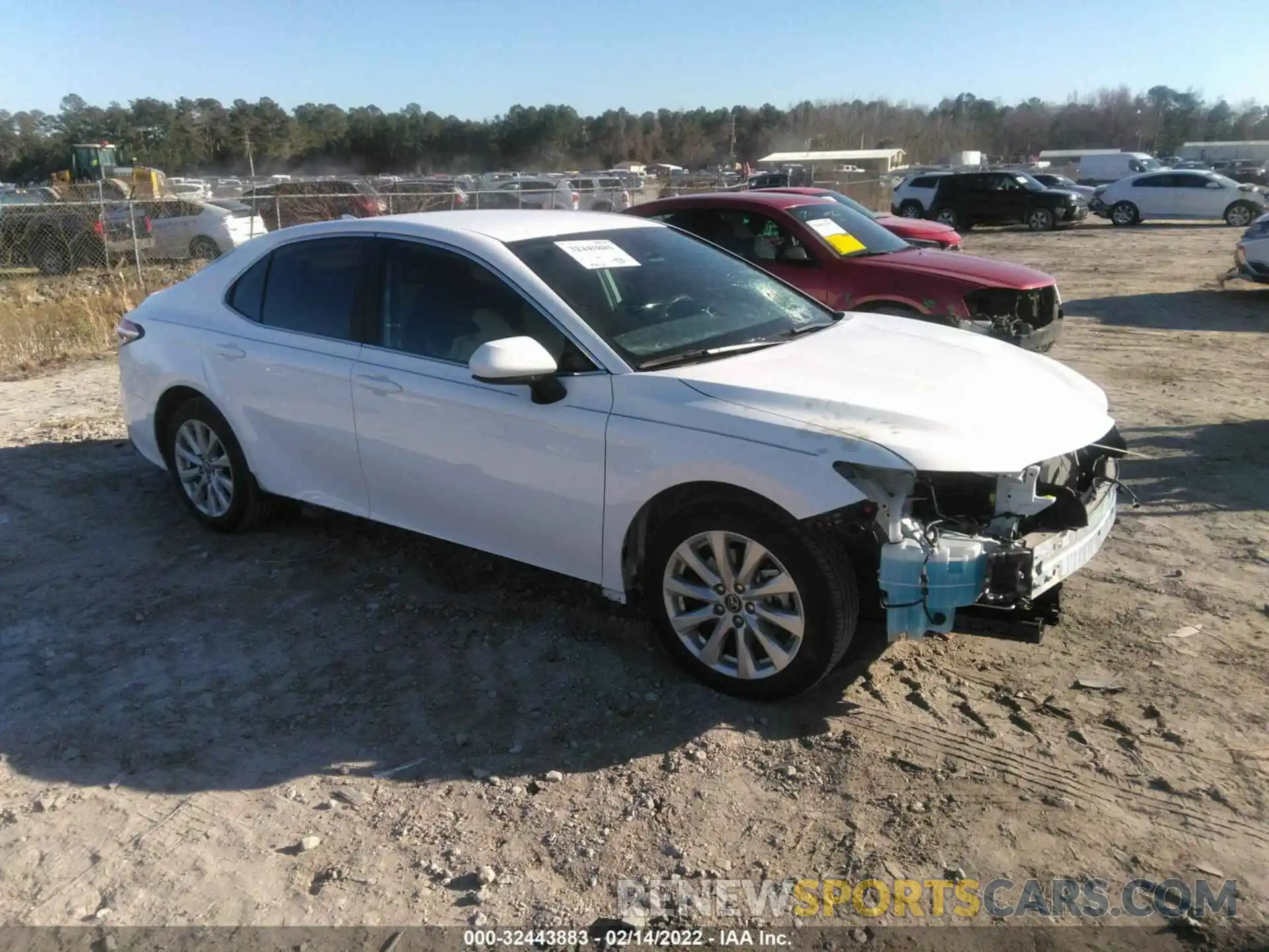 1 Photograph of a damaged car 4T1B11HK5KU760952 TOYOTA CAMRY 2019