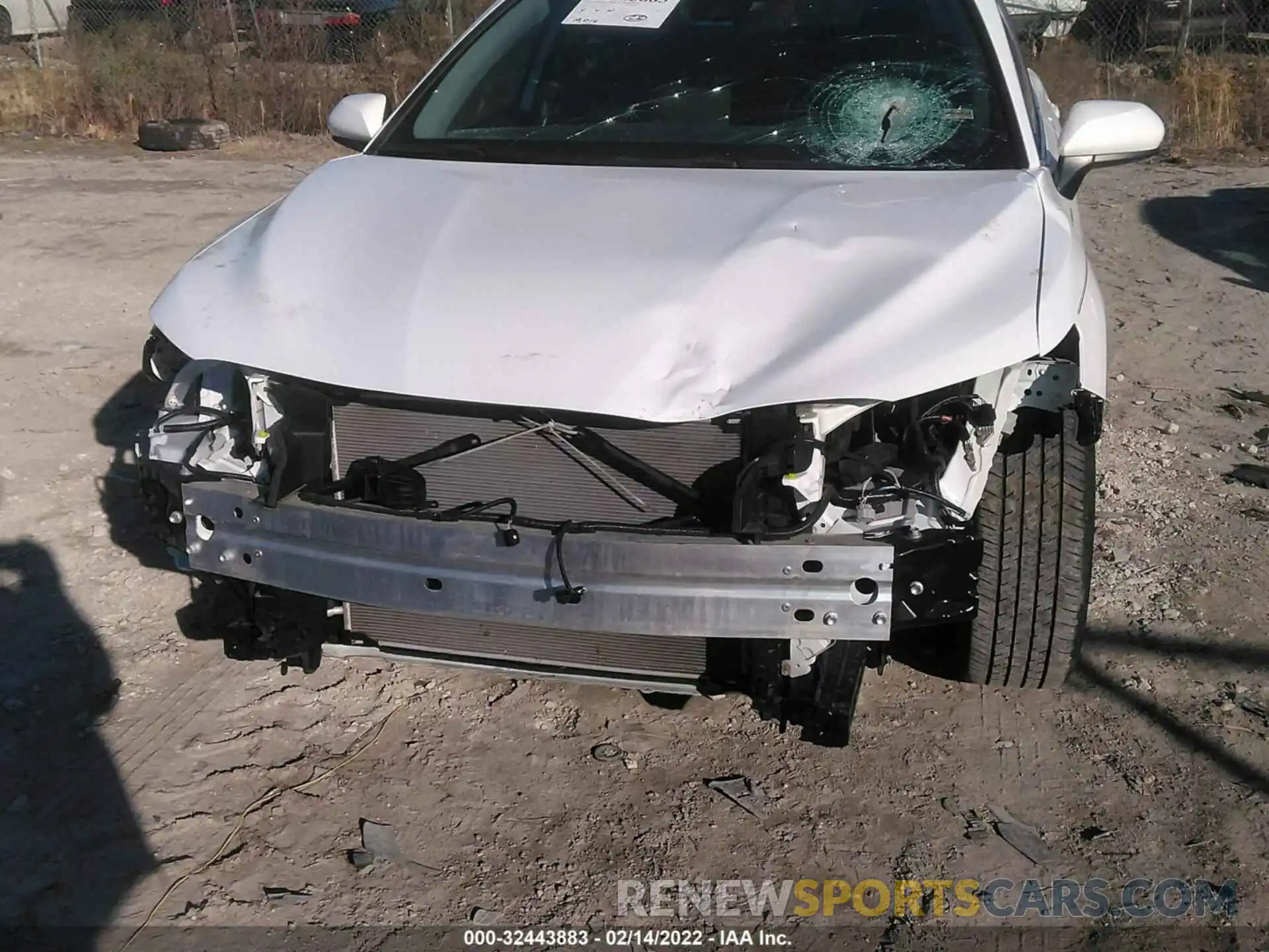 6 Photograph of a damaged car 4T1B11HK5KU760952 TOYOTA CAMRY 2019