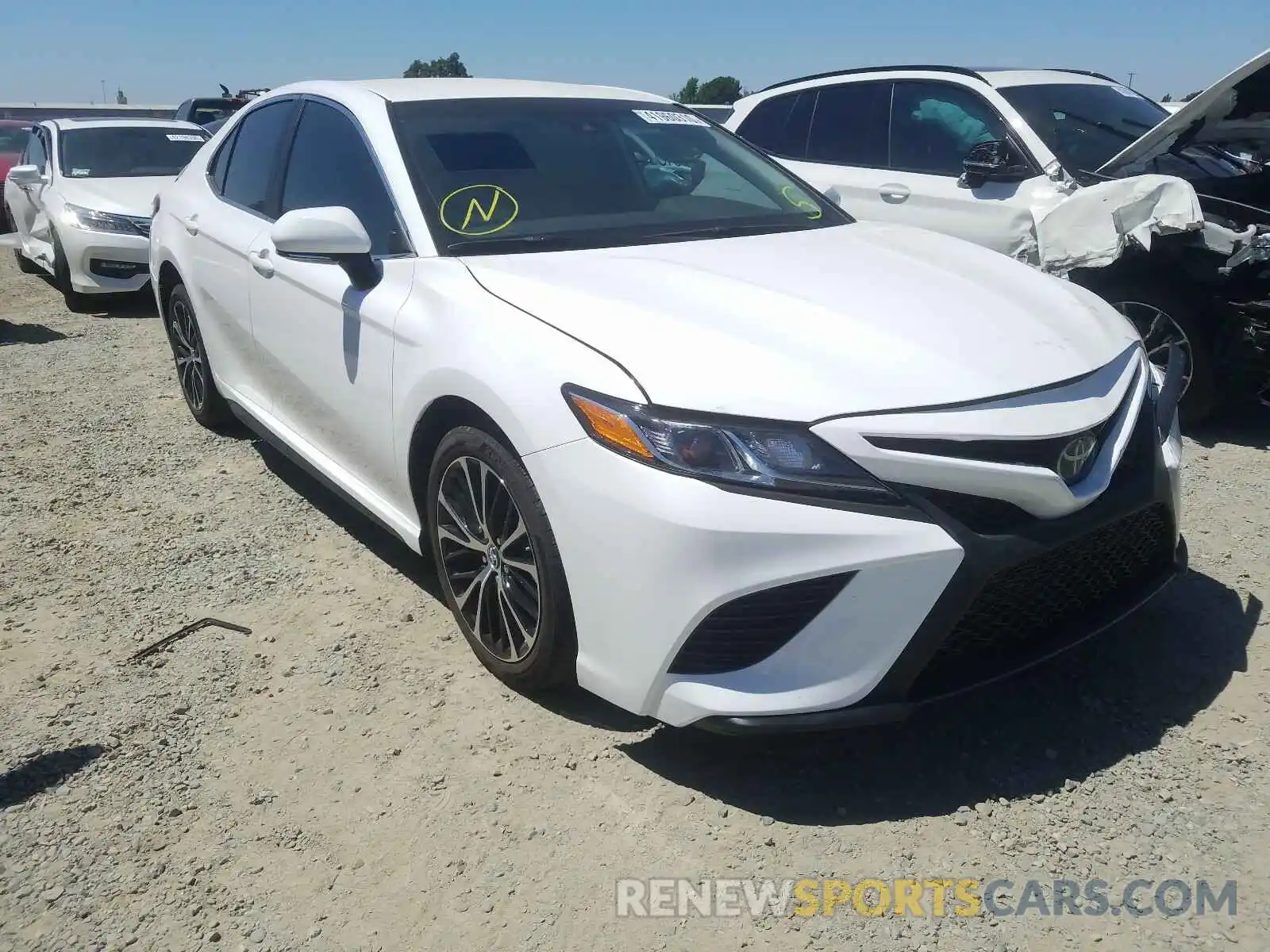 1 Photograph of a damaged car 4T1B11HK5KU761843 TOYOTA CAMRY 2019