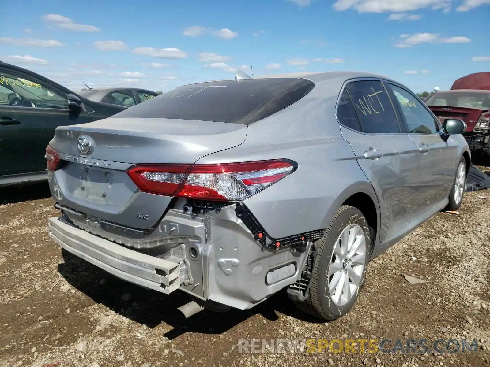 4 Фотография поврежденного автомобиля 4T1B11HK5KU762748 TOYOTA CAMRY 2019