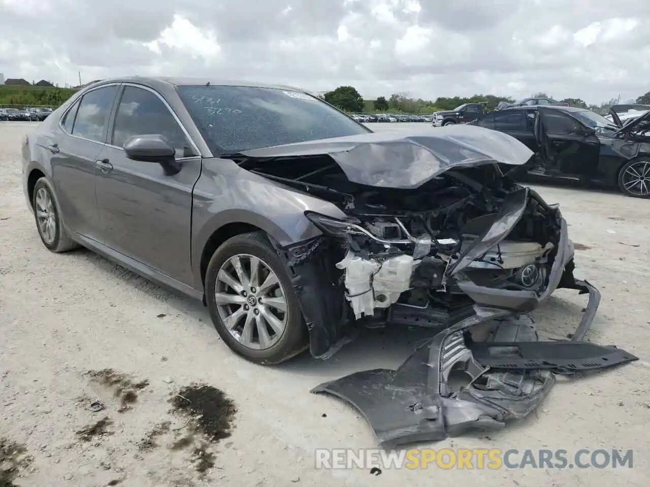 1 Photograph of a damaged car 4T1B11HK5KU763270 TOYOTA CAMRY 2019