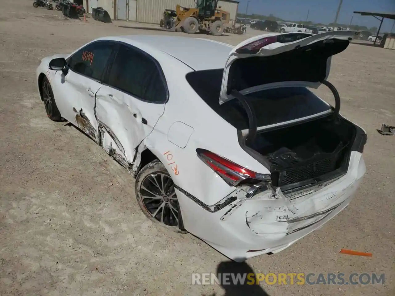 3 Photograph of a damaged car 4T1B11HK5KU764046 TOYOTA CAMRY 2019