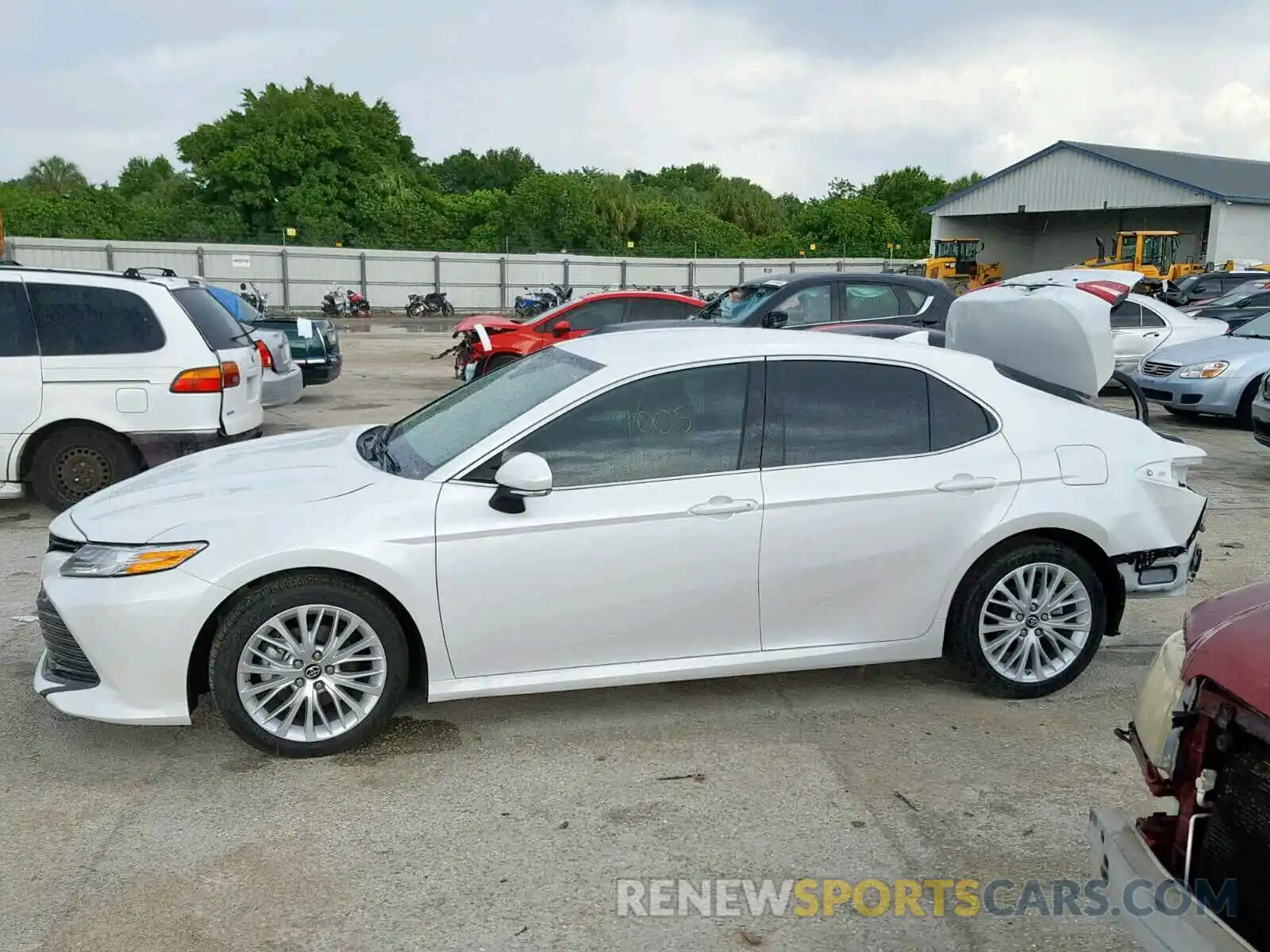 9 Photograph of a damaged car 4T1B11HK5KU765178 TOYOTA CAMRY 2019