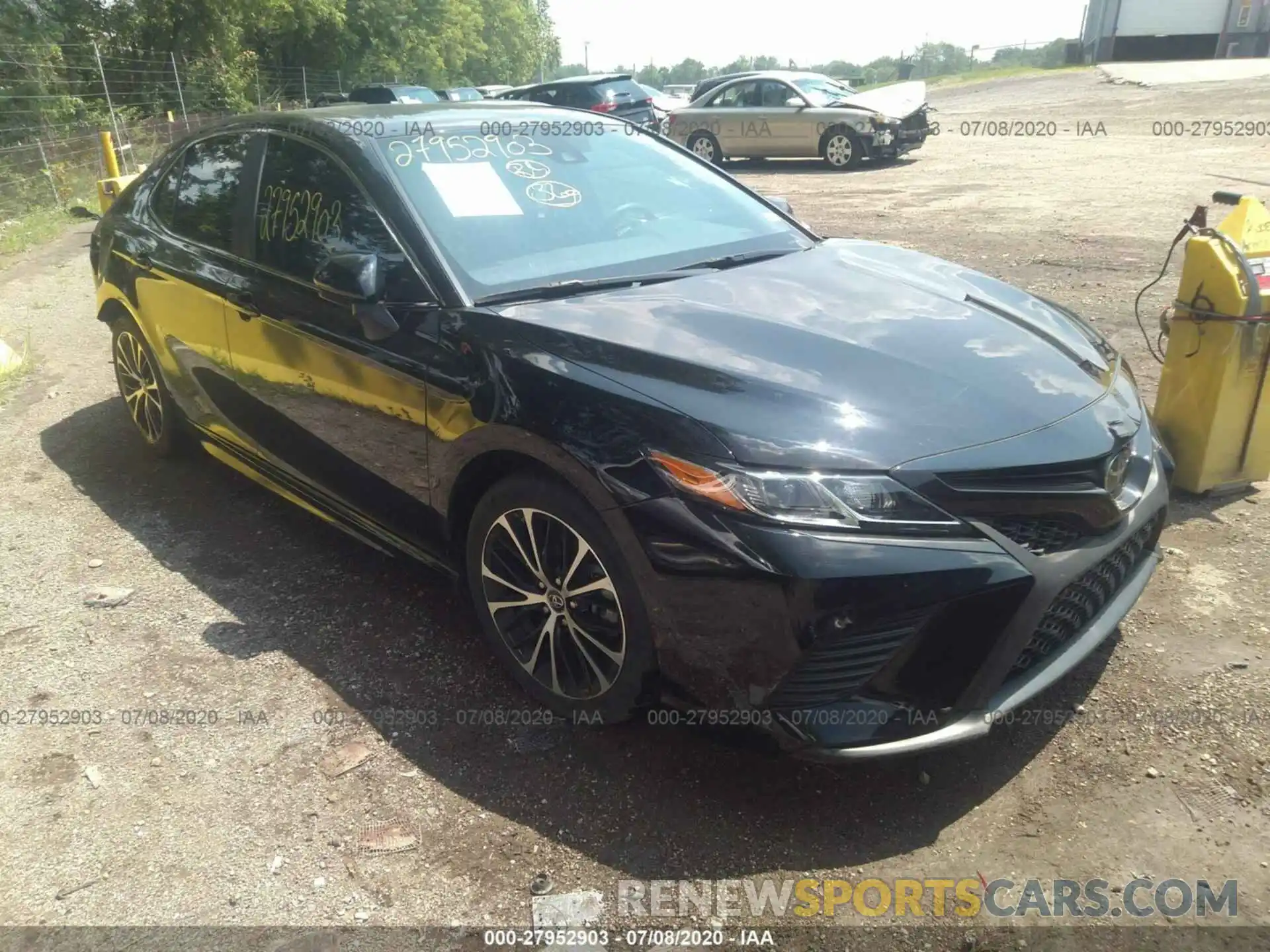 1 Photograph of a damaged car 4T1B11HK5KU767870 TOYOTA CAMRY 2019