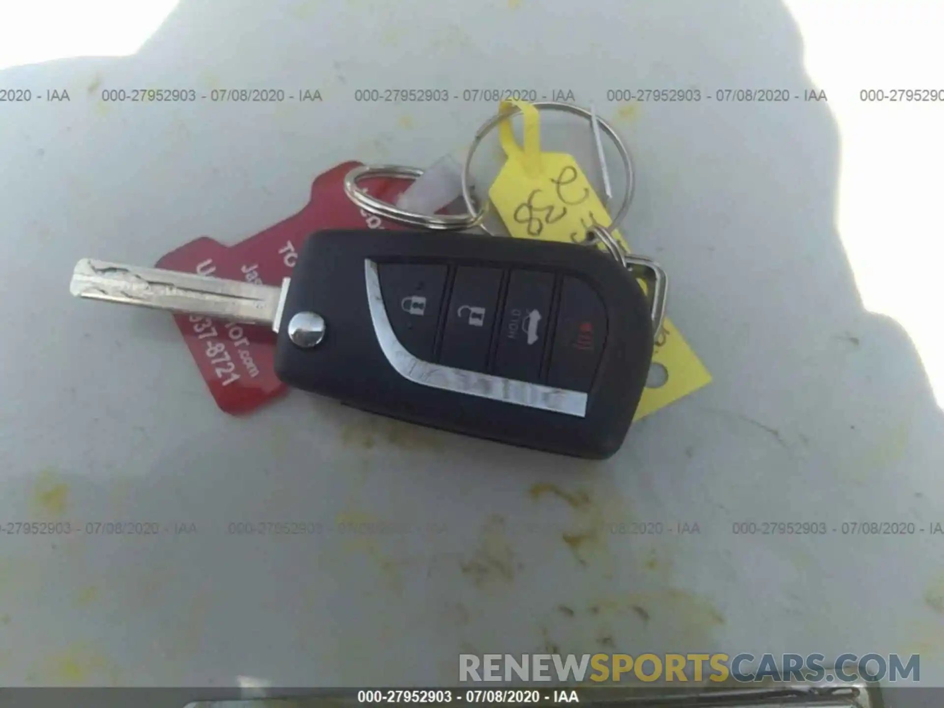 11 Photograph of a damaged car 4T1B11HK5KU767870 TOYOTA CAMRY 2019