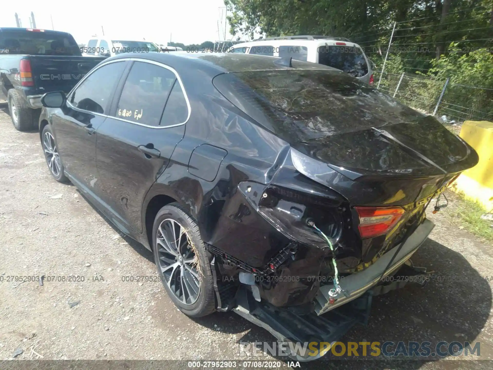 3 Photograph of a damaged car 4T1B11HK5KU767870 TOYOTA CAMRY 2019