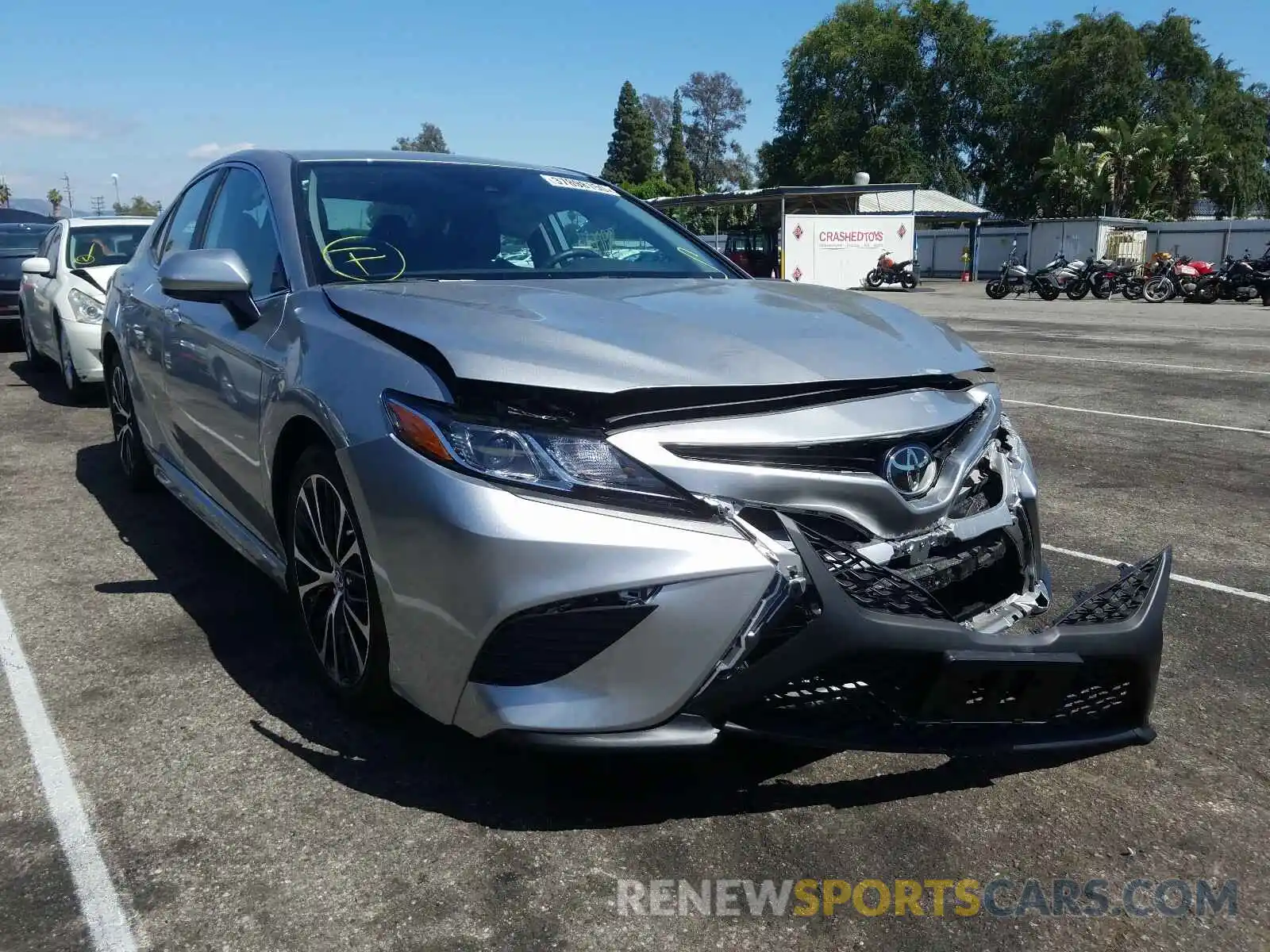 1 Photograph of a damaged car 4T1B11HK5KU768386 TOYOTA CAMRY 2019