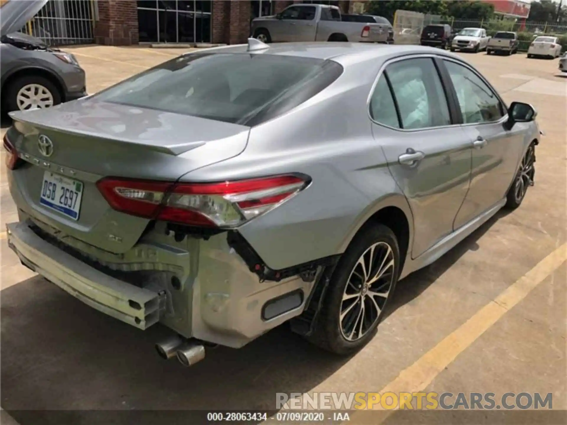 4 Photograph of a damaged car 4T1B11HK5KU768534 TOYOTA CAMRY 2019