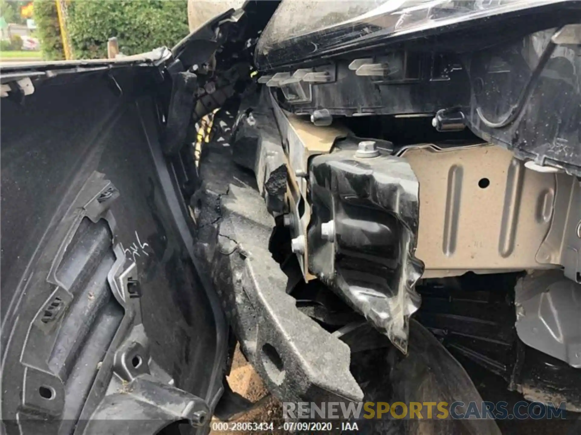 8 Photograph of a damaged car 4T1B11HK5KU768534 TOYOTA CAMRY 2019