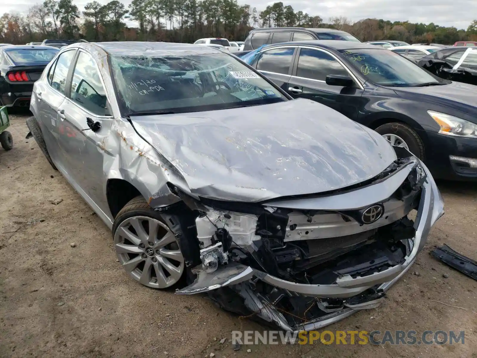 9 Photograph of a damaged car 4T1B11HK5KU770638 TOYOTA CAMRY 2019