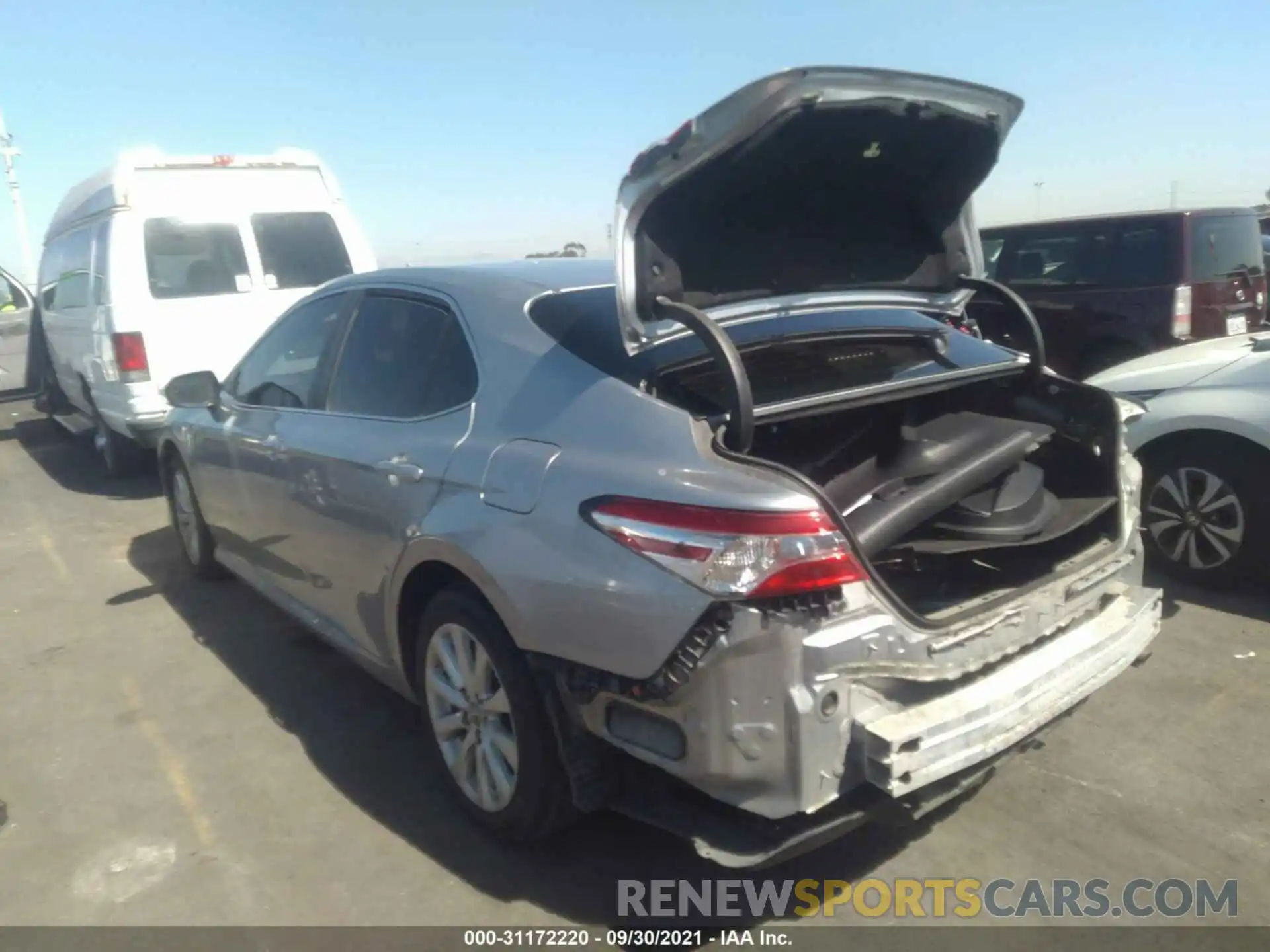 3 Photograph of a damaged car 4T1B11HK5KU770669 TOYOTA CAMRY 2019