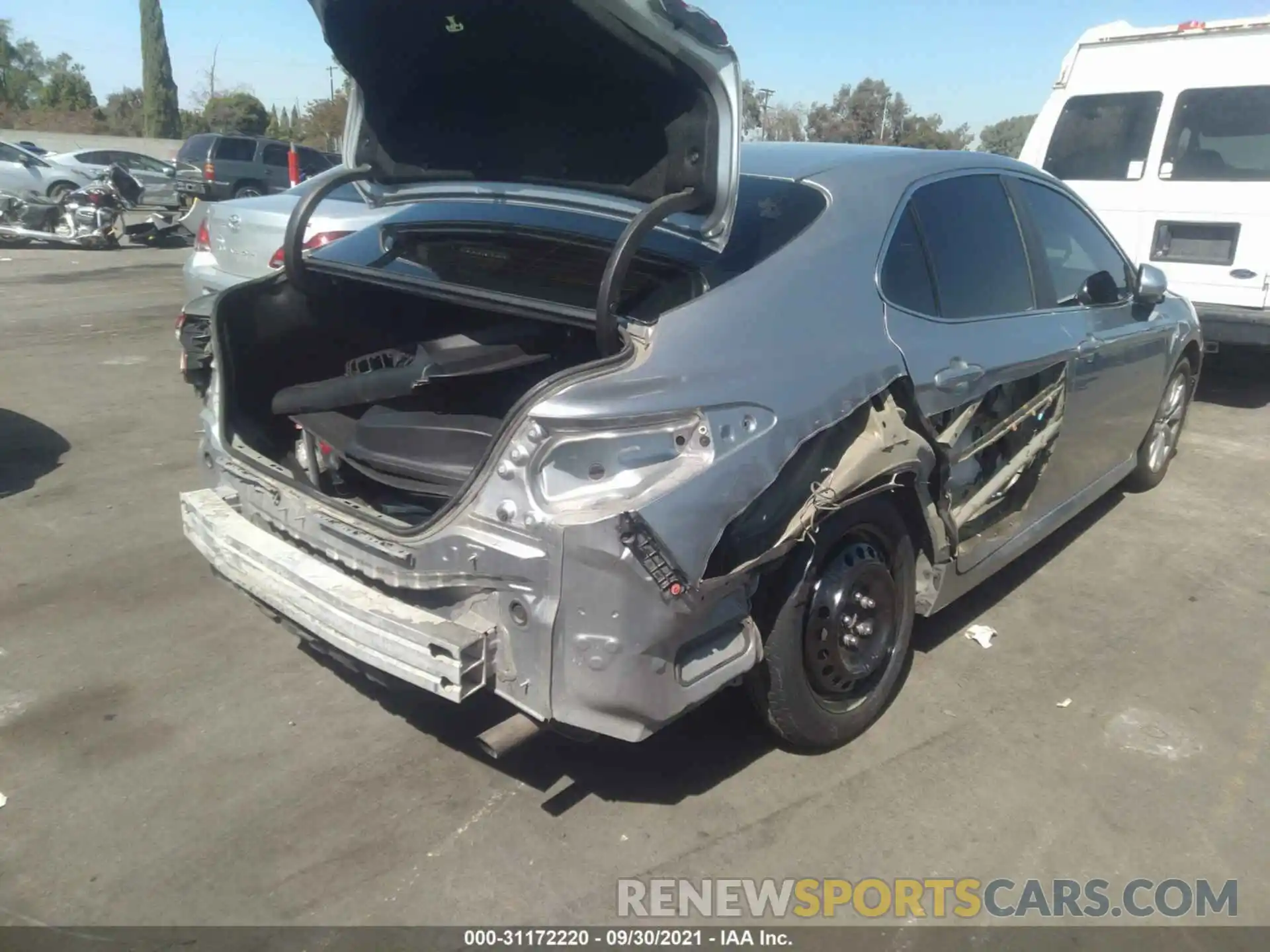 6 Photograph of a damaged car 4T1B11HK5KU770669 TOYOTA CAMRY 2019