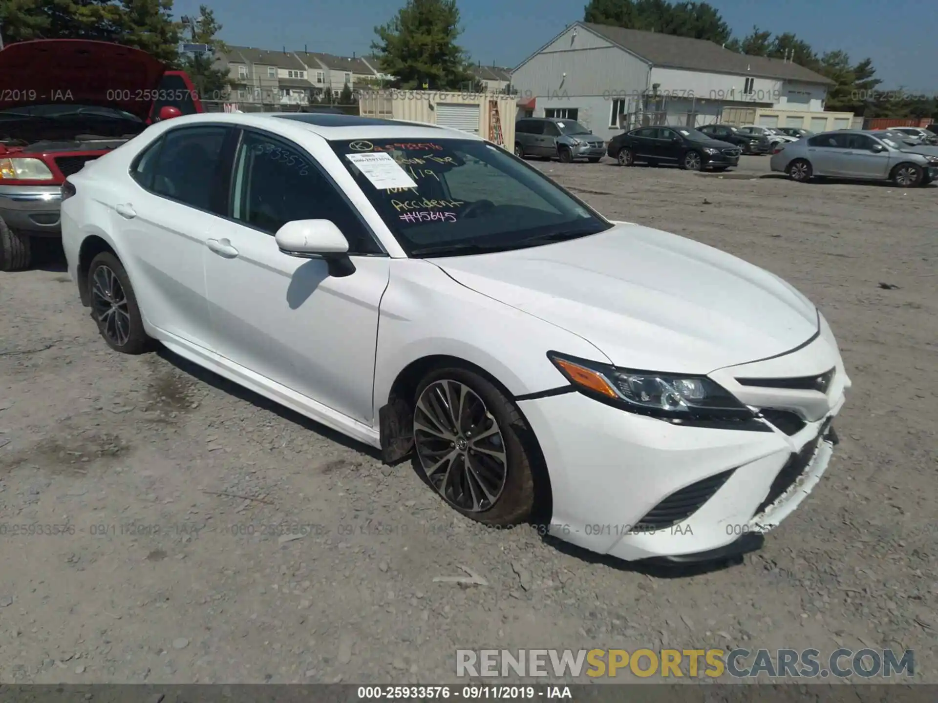 1 Photograph of a damaged car 4T1B11HK5KU770817 TOYOTA CAMRY 2019