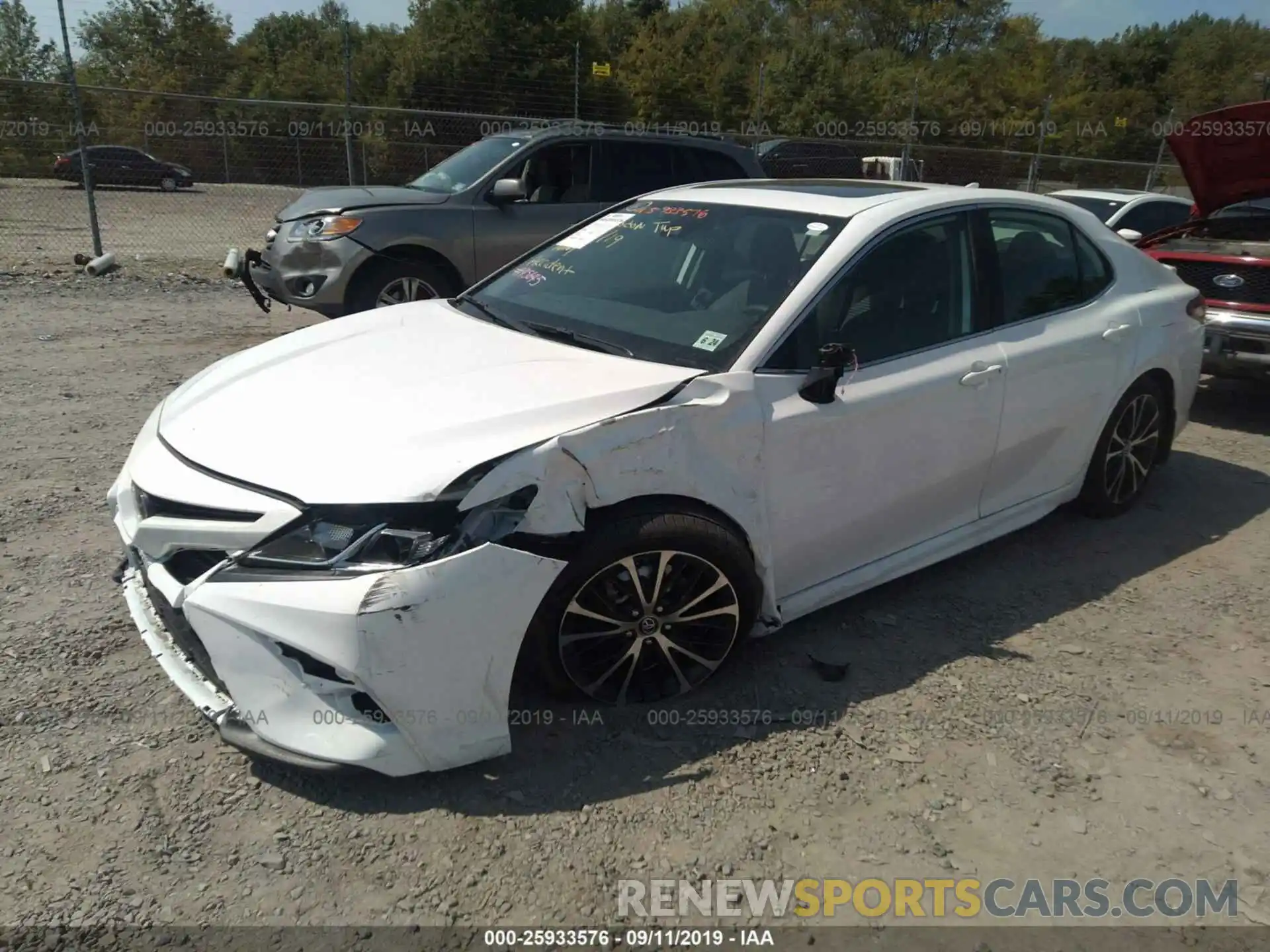 2 Photograph of a damaged car 4T1B11HK5KU770817 TOYOTA CAMRY 2019