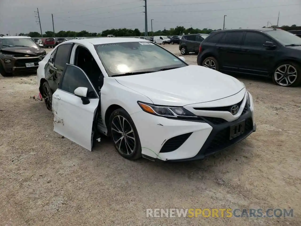 1 Photograph of a damaged car 4T1B11HK5KU772440 TOYOTA CAMRY 2019