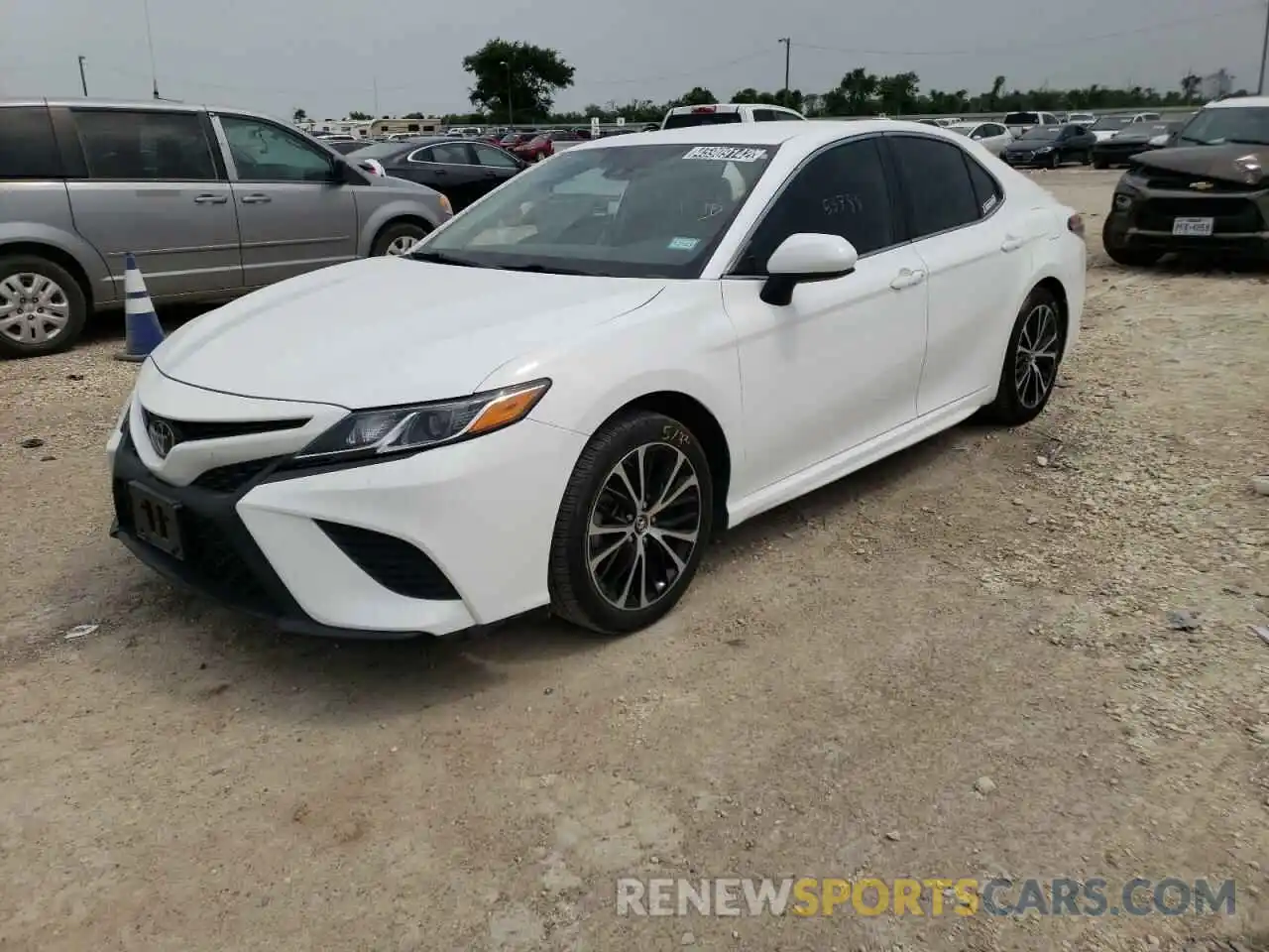 2 Photograph of a damaged car 4T1B11HK5KU772440 TOYOTA CAMRY 2019