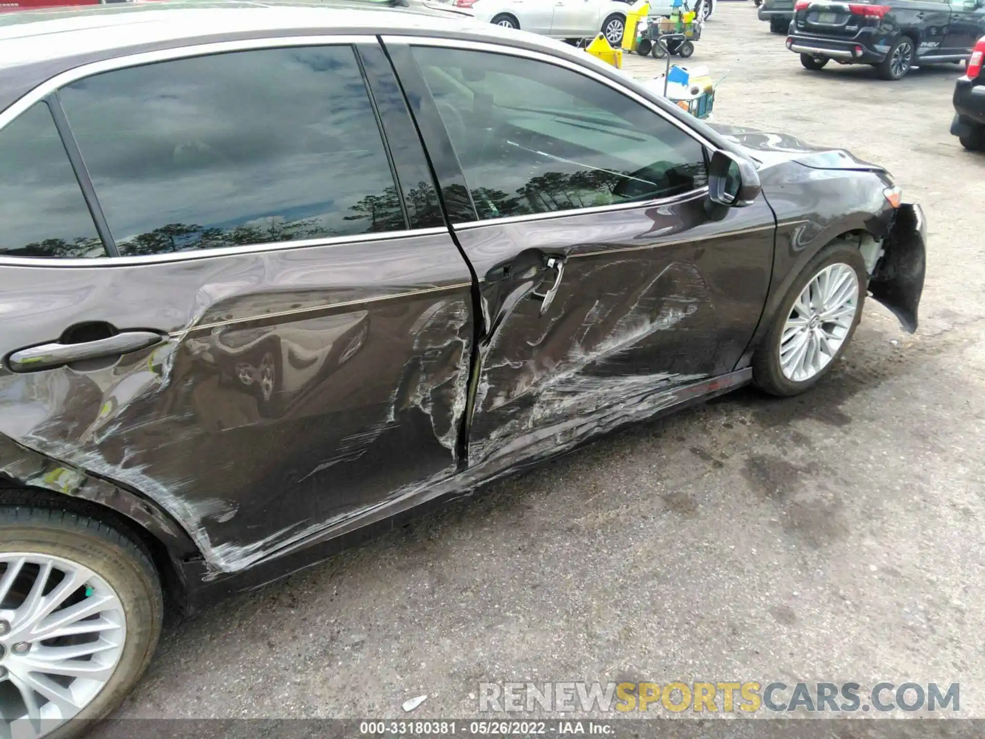 6 Photograph of a damaged car 4T1B11HK5KU772809 TOYOTA CAMRY 2019