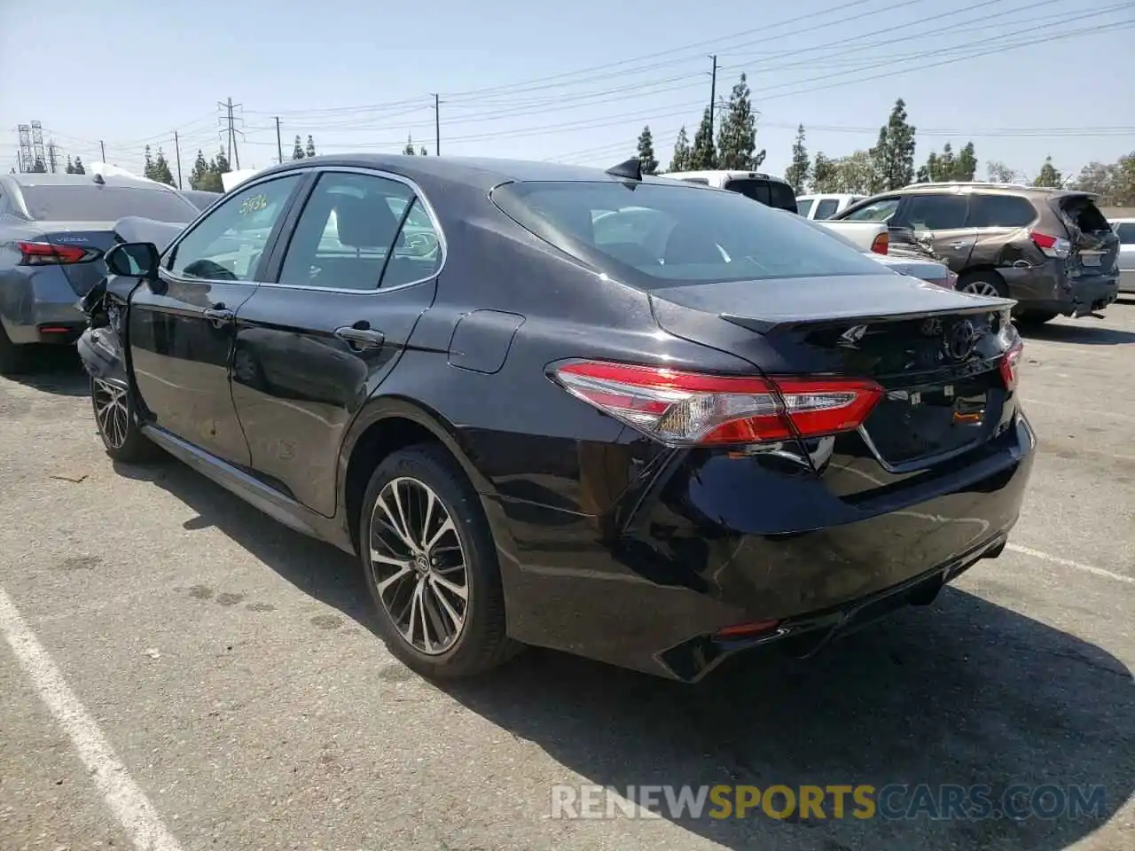 3 Photograph of a damaged car 4T1B11HK5KU772843 TOYOTA CAMRY 2019