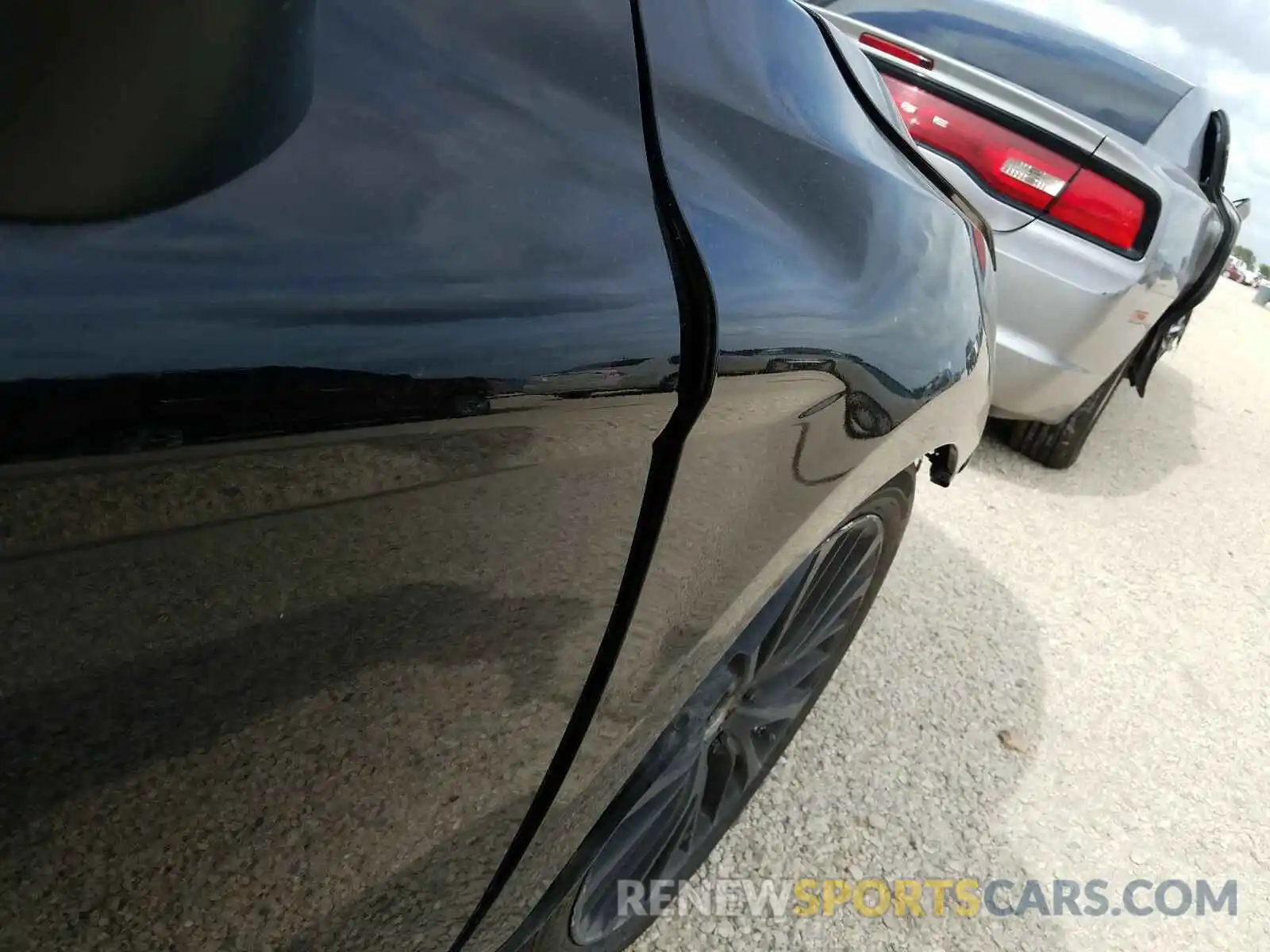 9 Photograph of a damaged car 4T1B11HK5KU773054 TOYOTA CAMRY 2019