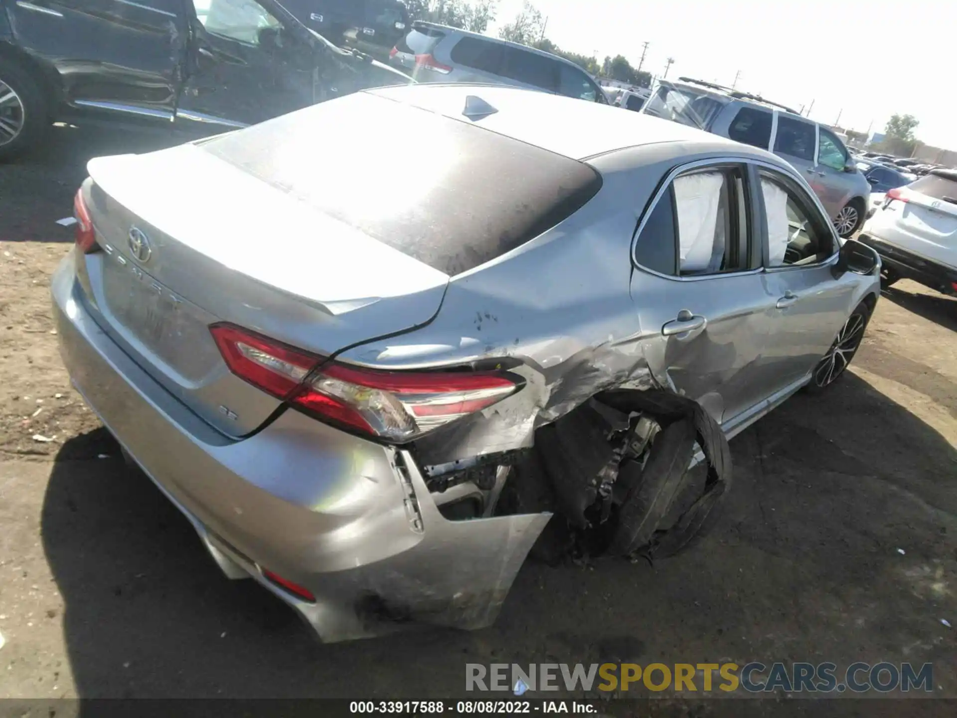 4 Photograph of a damaged car 4T1B11HK5KU776231 TOYOTA CAMRY 2019