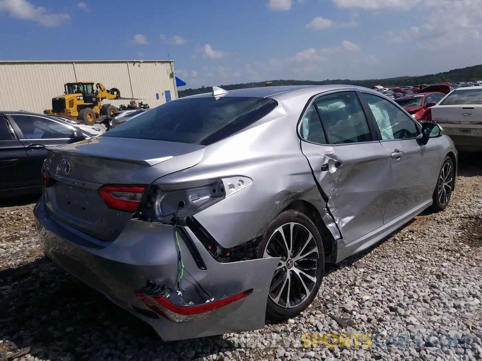 4 Фотография поврежденного автомобиля 4T1B11HK5KU777251 TOYOTA CAMRY 2019